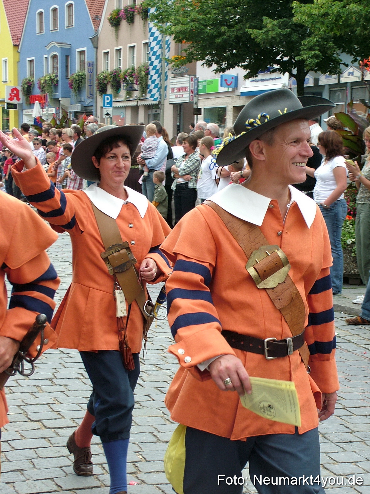 0320 Volksfestzug 120807