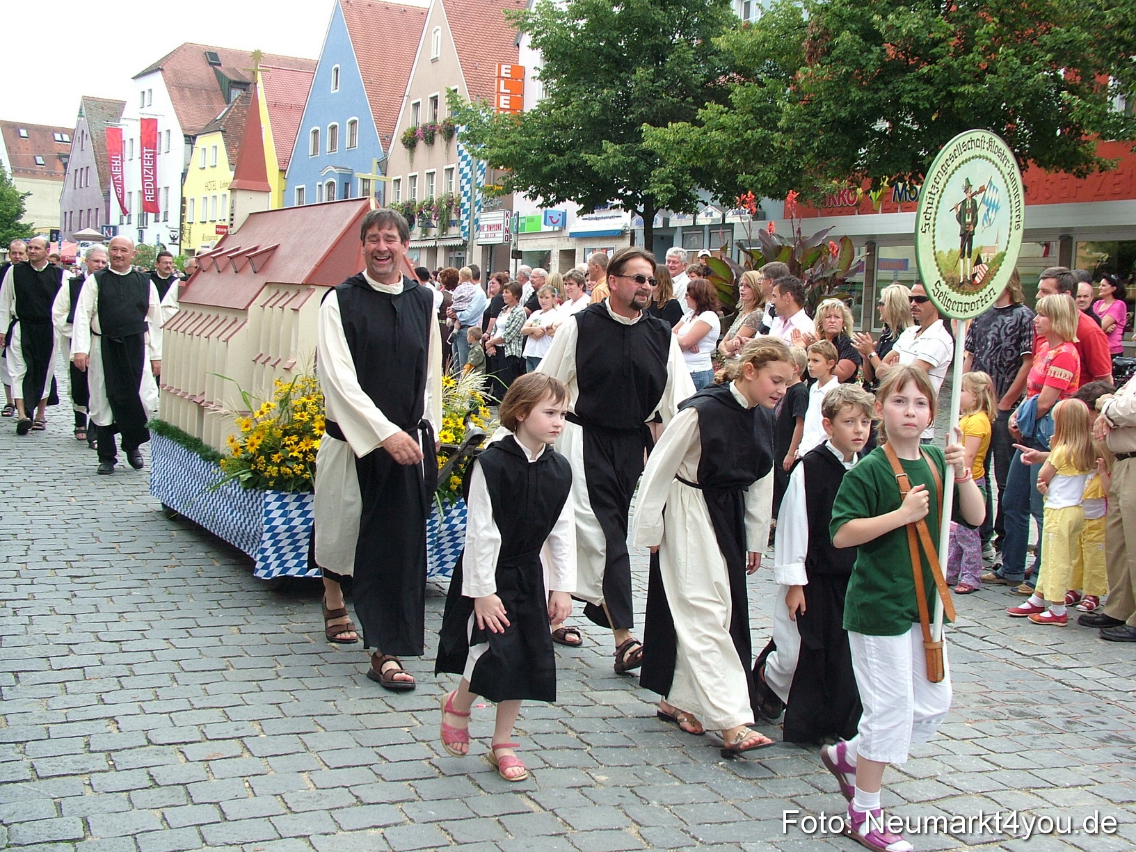 0330 Volksfestzug 120807