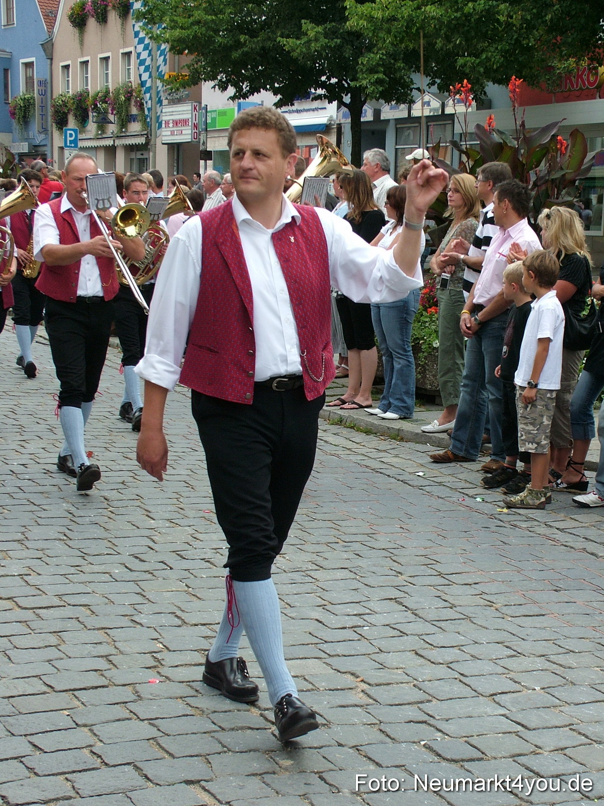 0332 Volksfestzug 120807