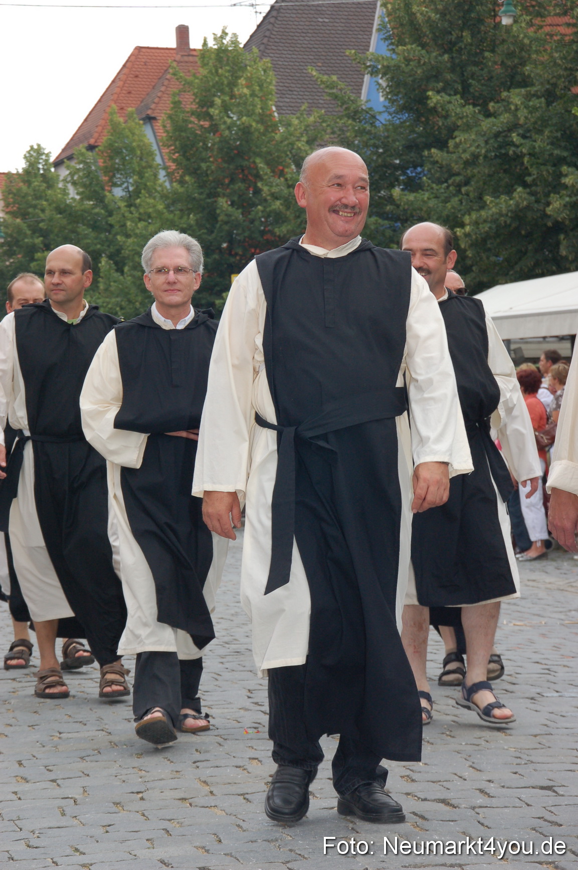 0339 Volksfestzug 120807