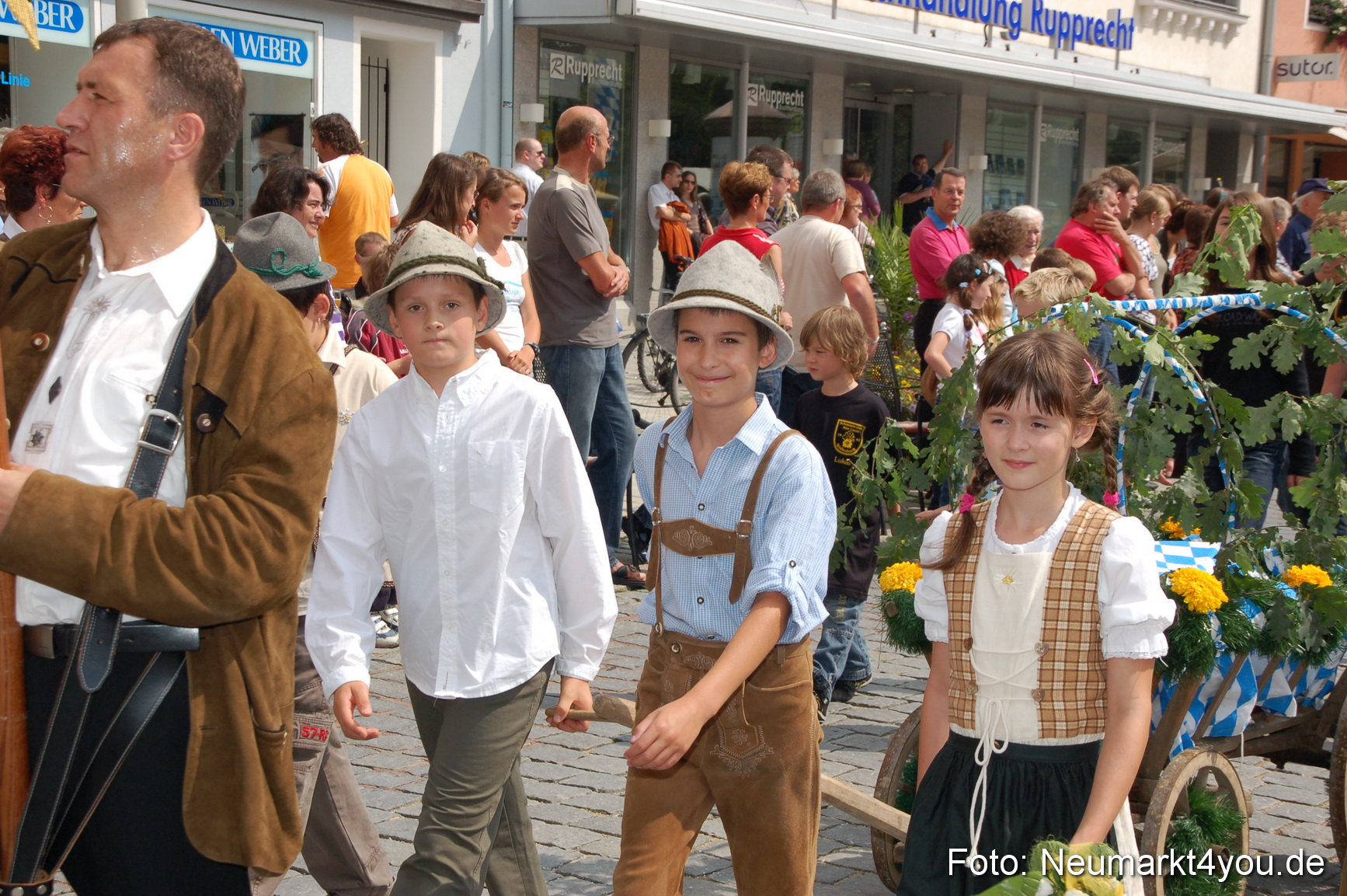 0383 Volksfestzug 120807