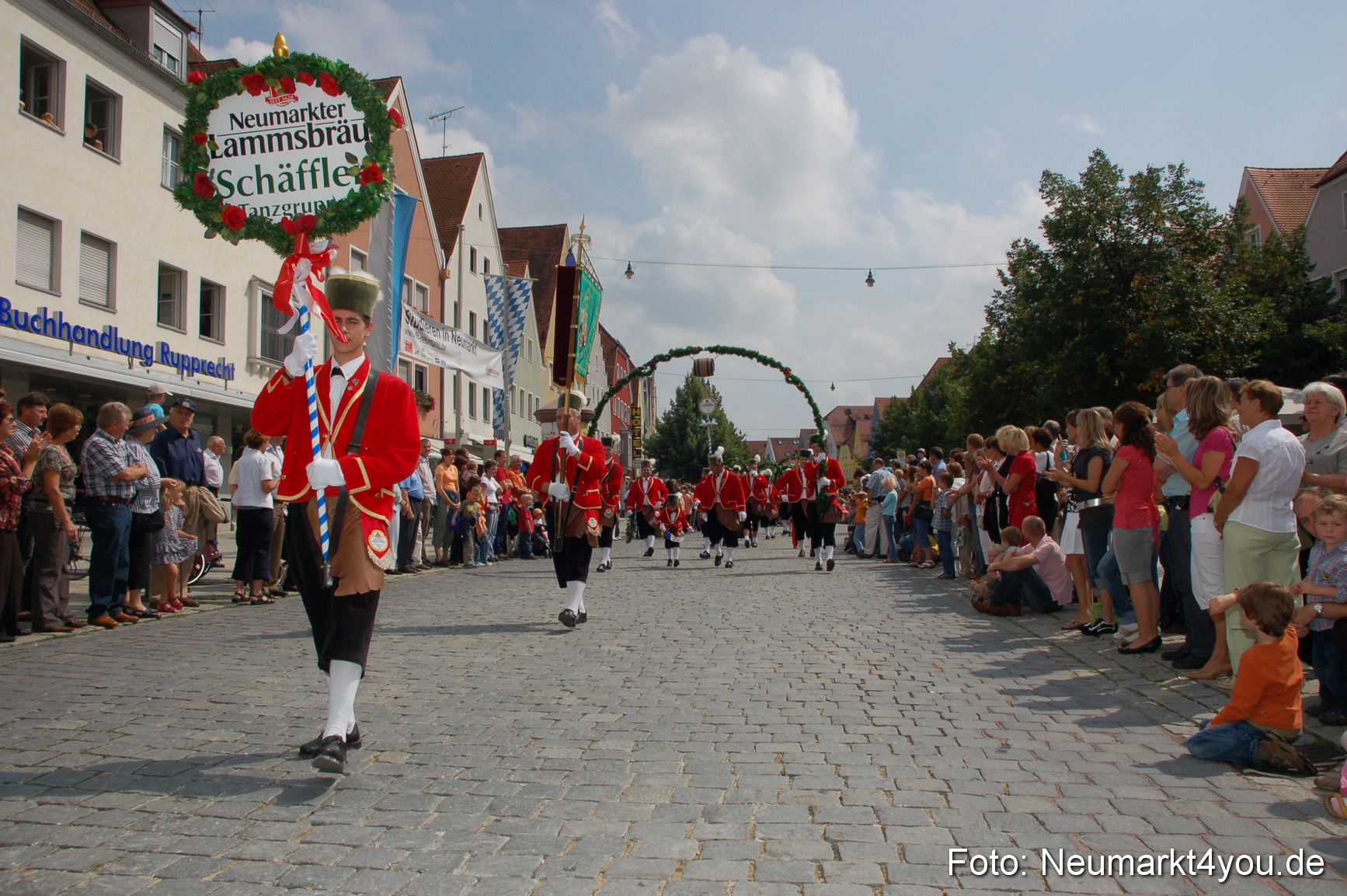 0405 Volksfestzug 120807