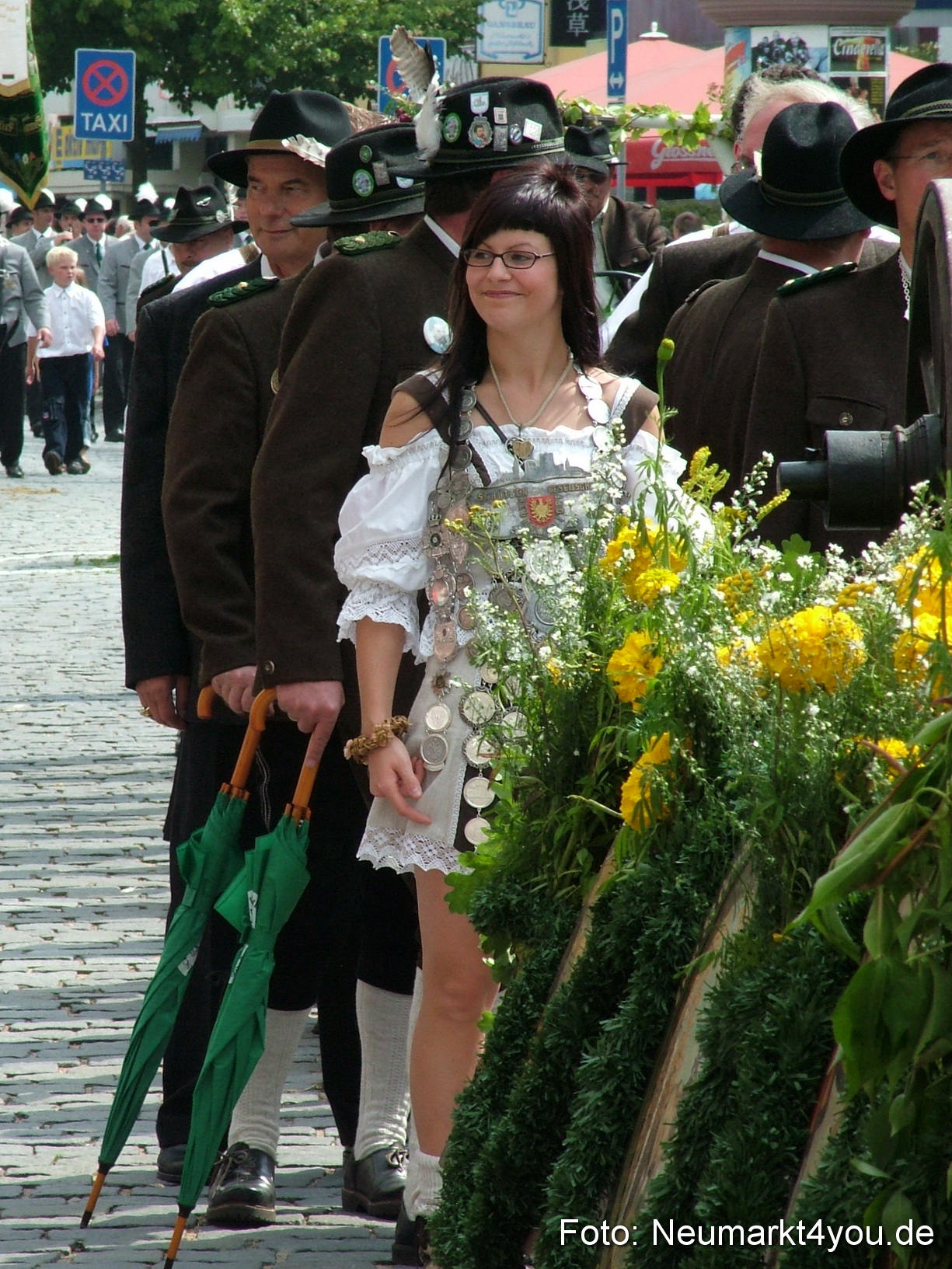 0408 Volksfestzug 120807
