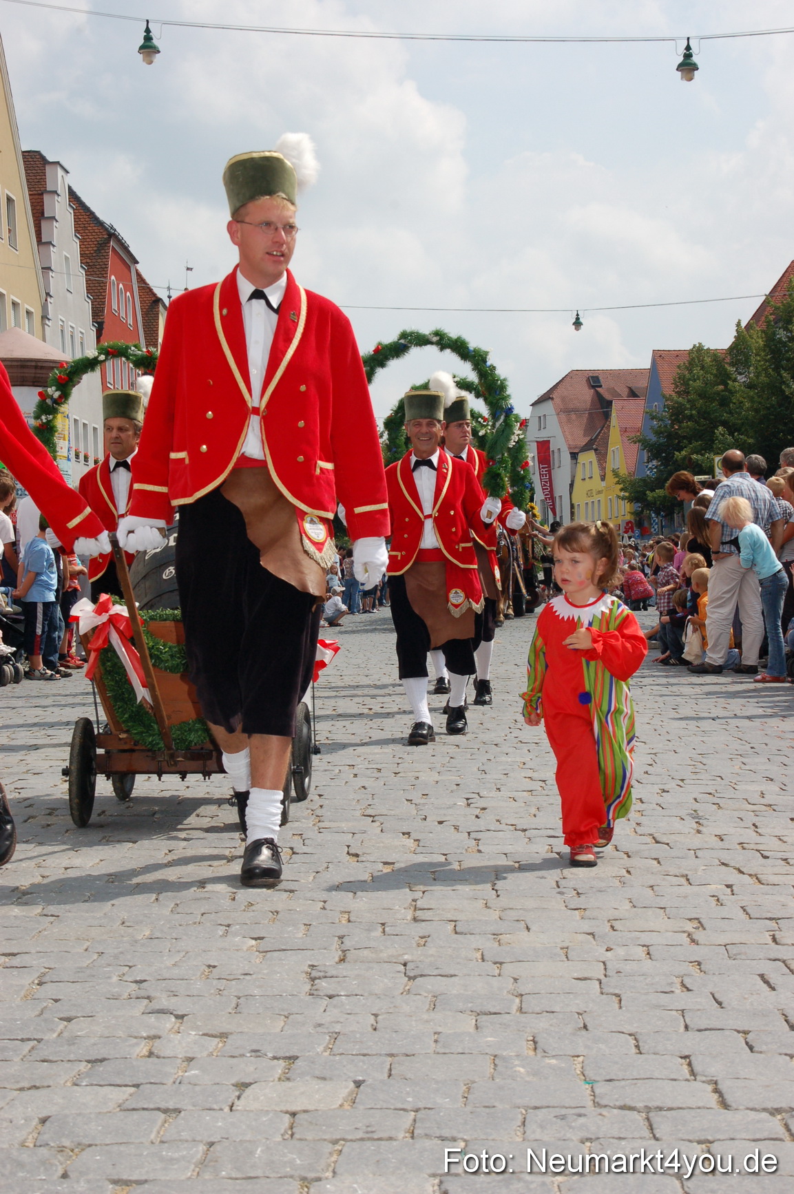 0409 Volksfestzug 120807