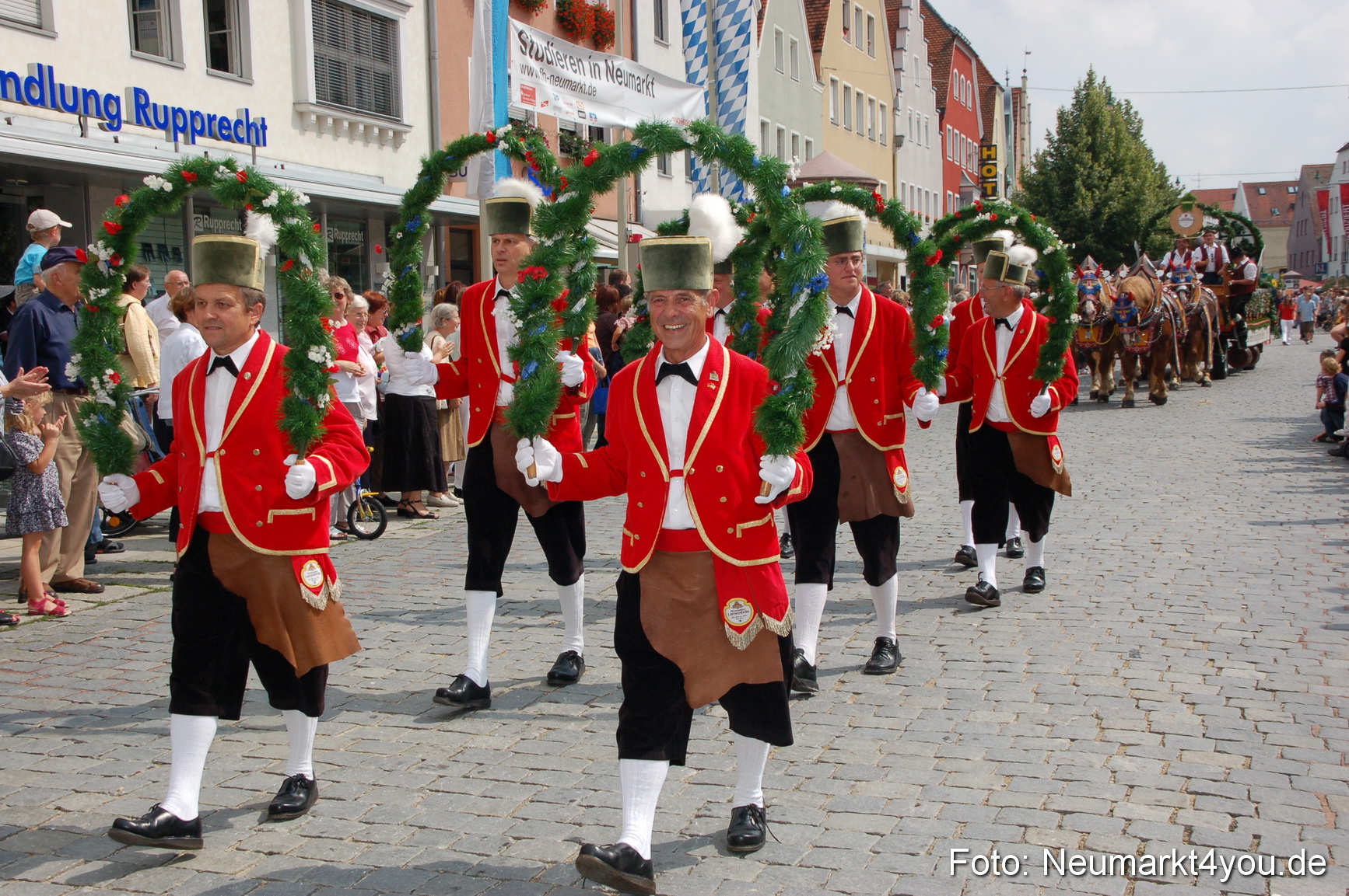 0410 Volksfestzug 120807