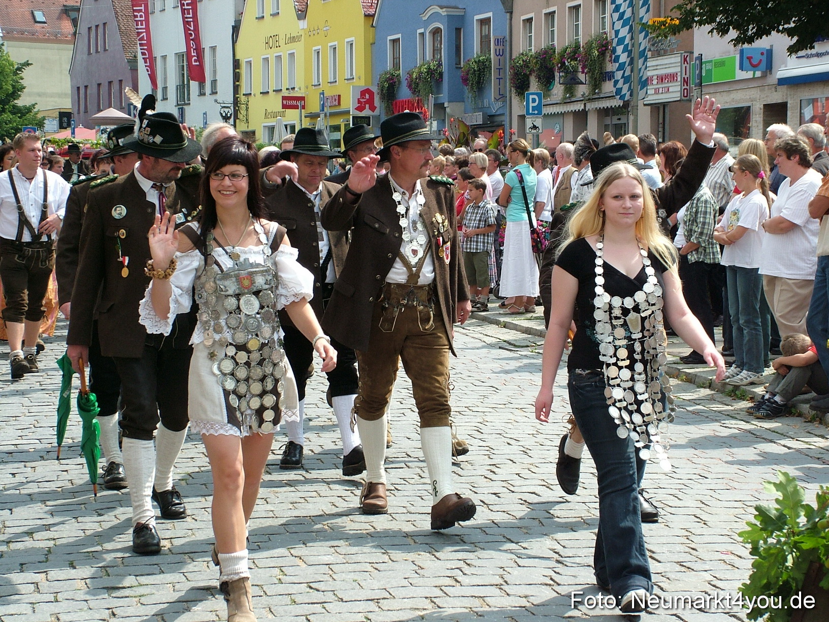 0412 Volksfestzug 120807