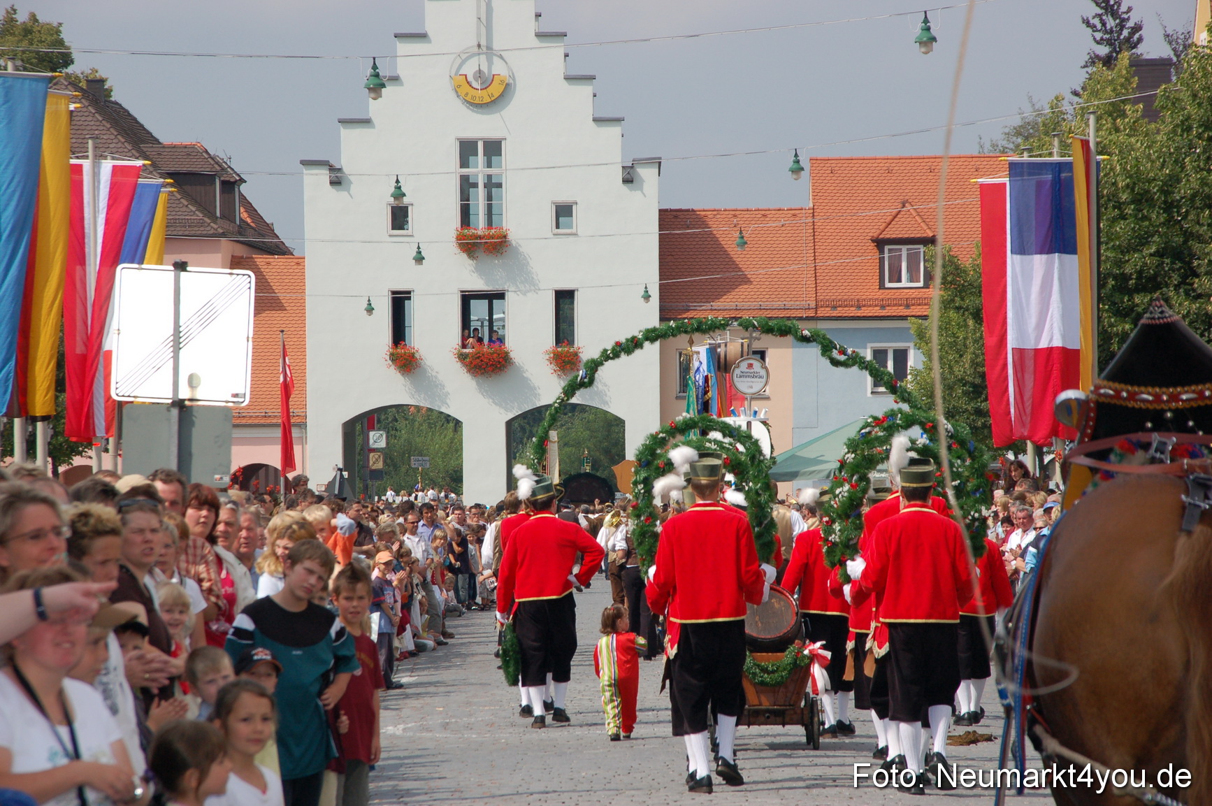 0419 Volksfestzug 120807