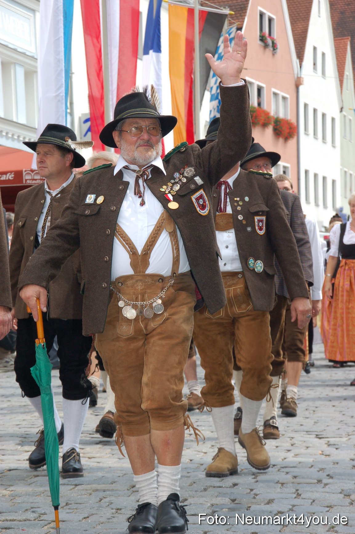 0425 Volksfestzug 120807