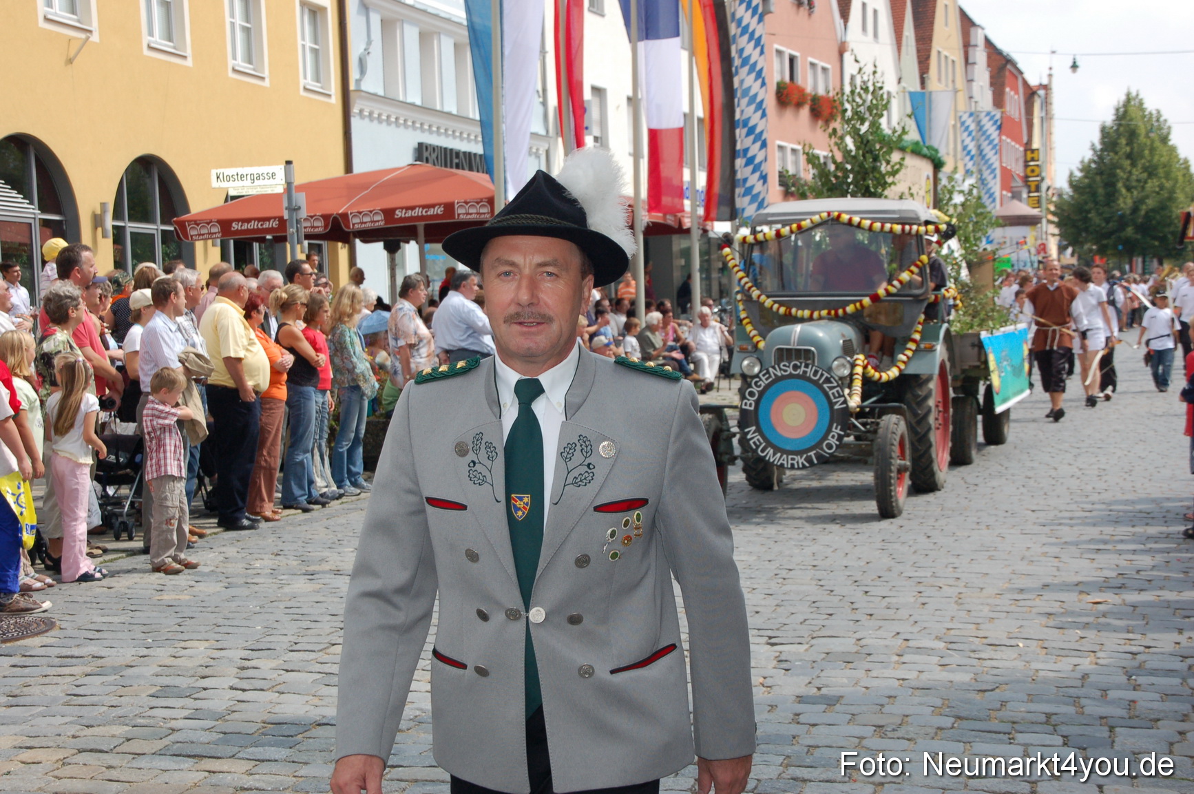 0442 Volksfestzug 120807
