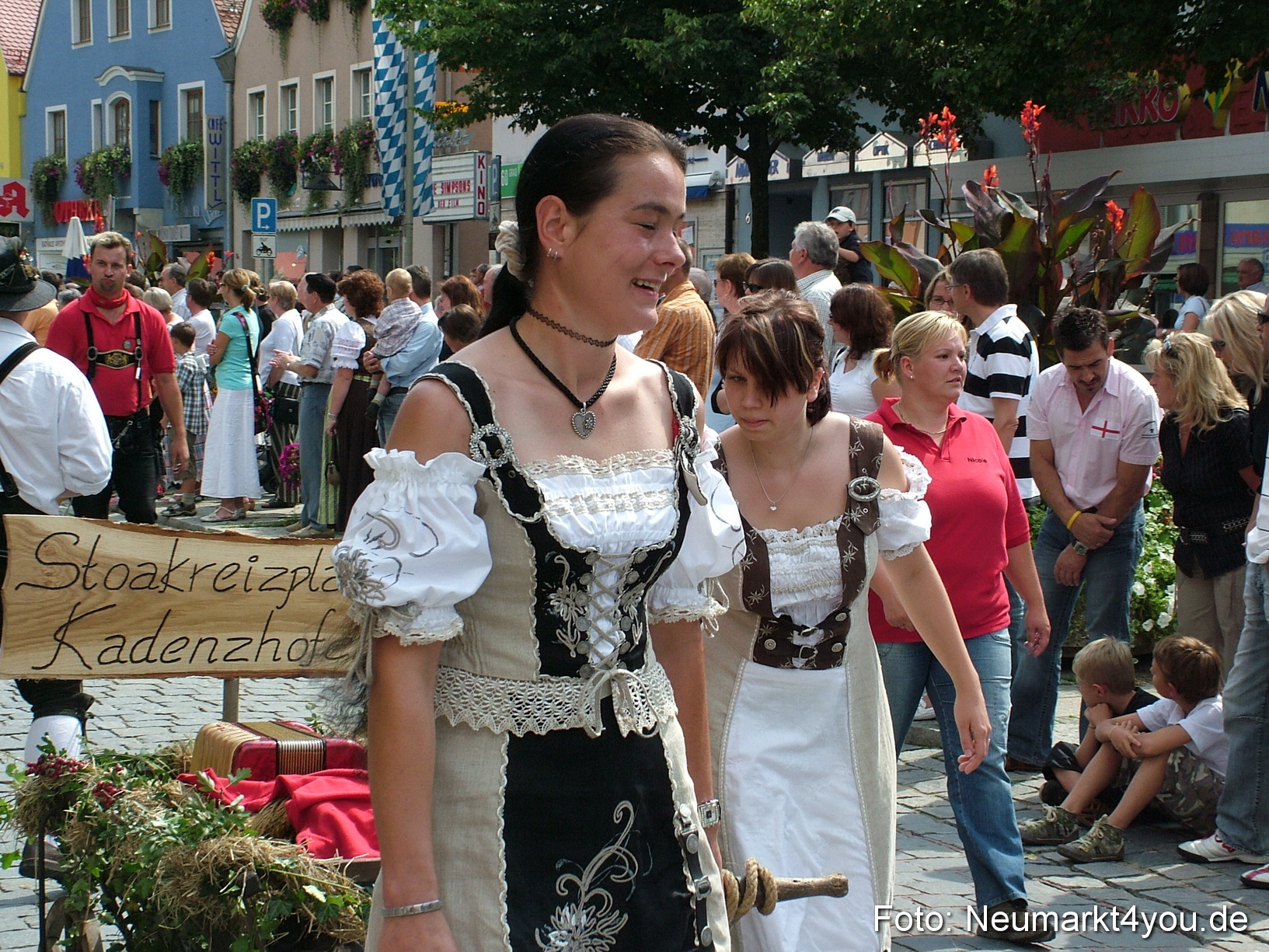 0443 Volksfestzug 120807