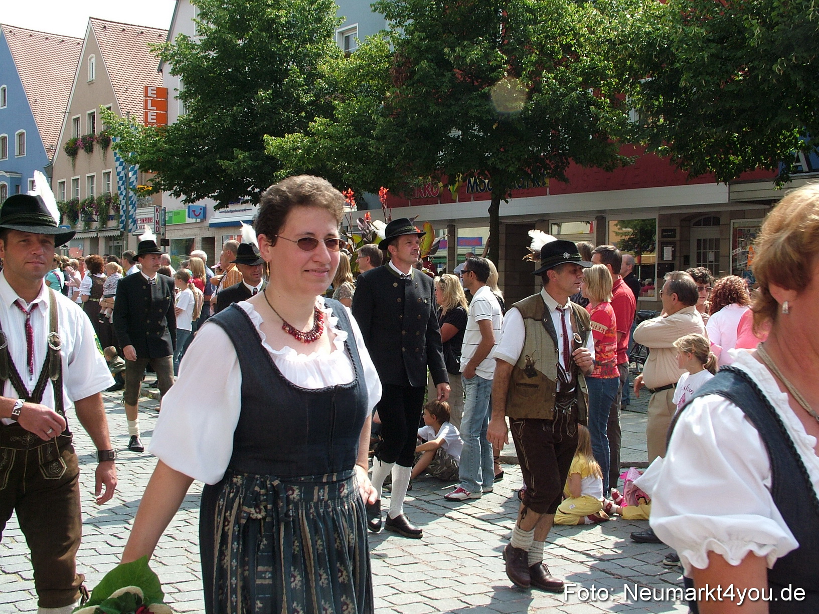 0458 Volksfestzug 120807