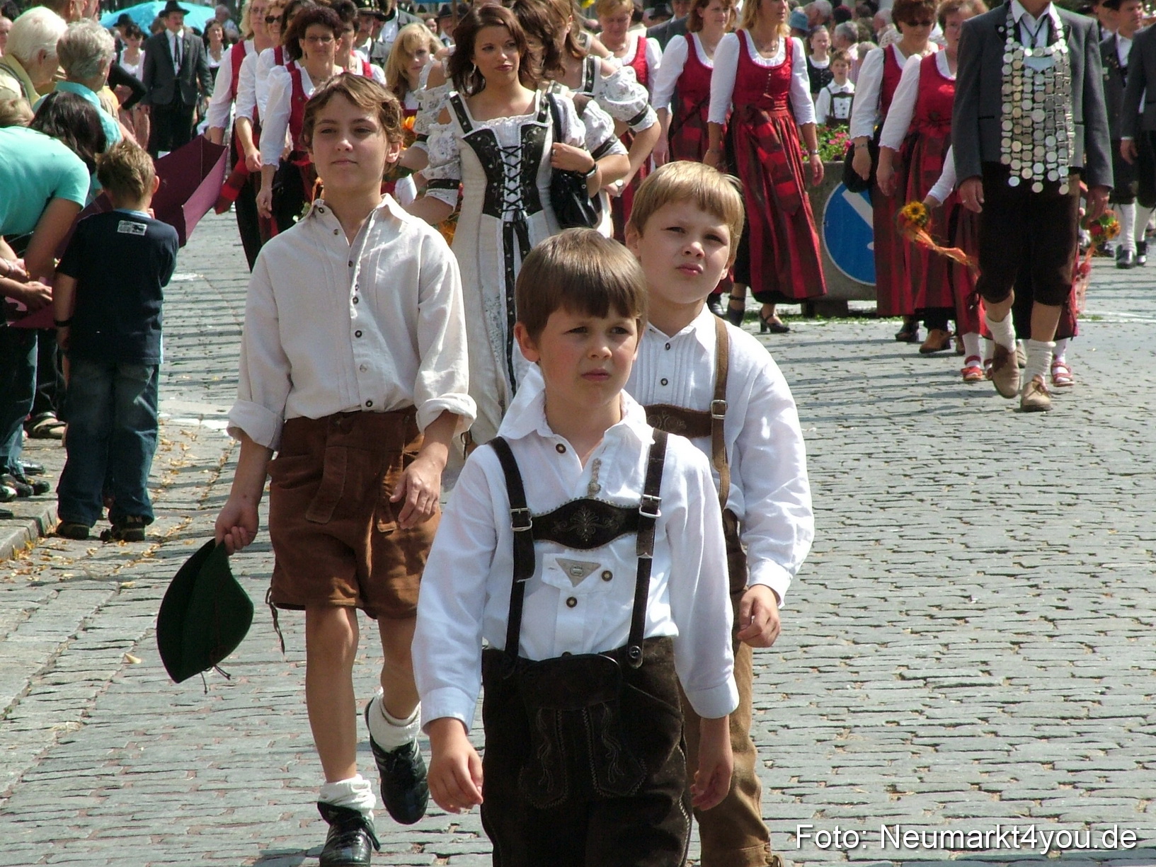 0459 Volksfestzug 120807