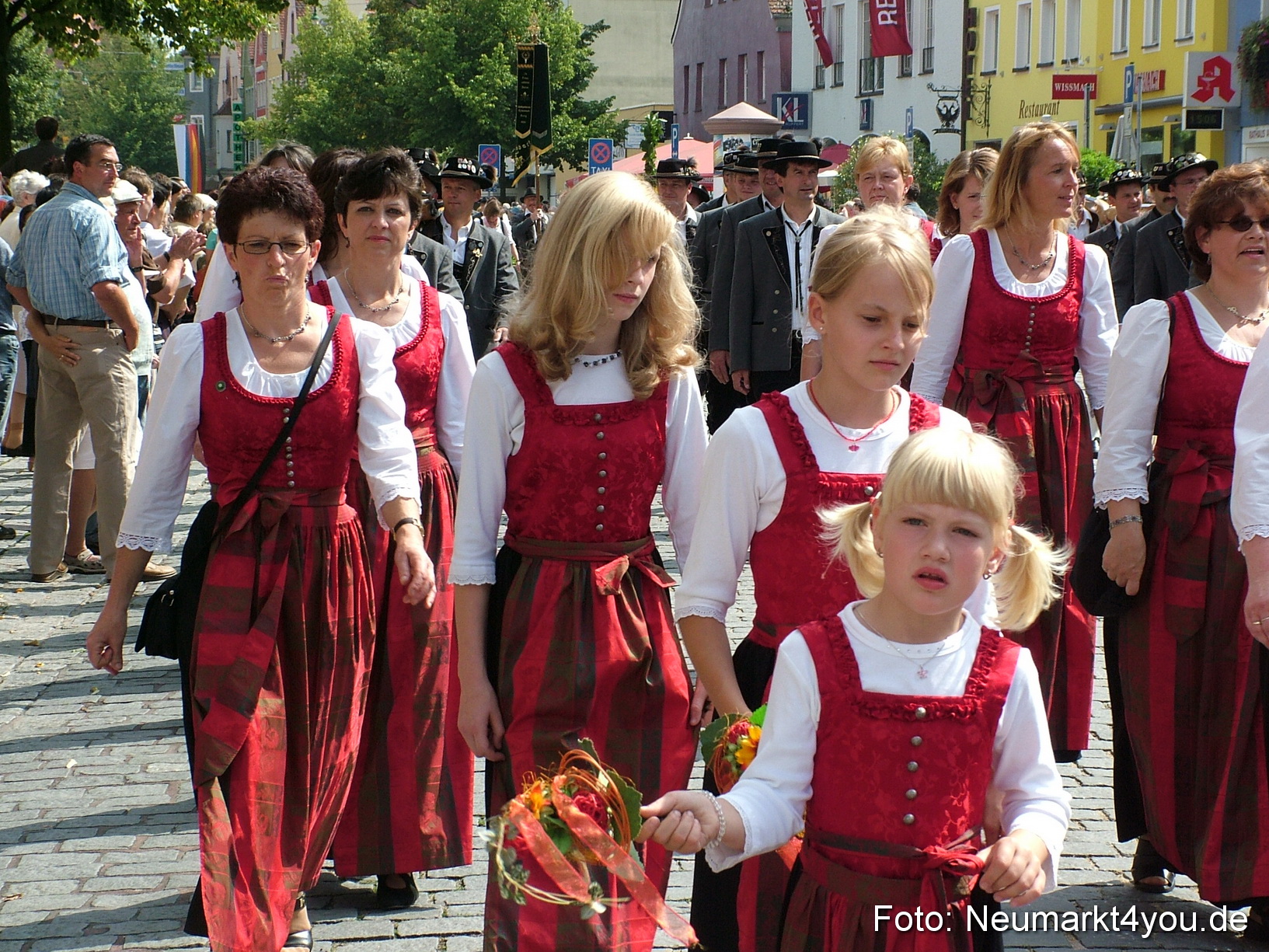 0462 Volksfestzug 120807