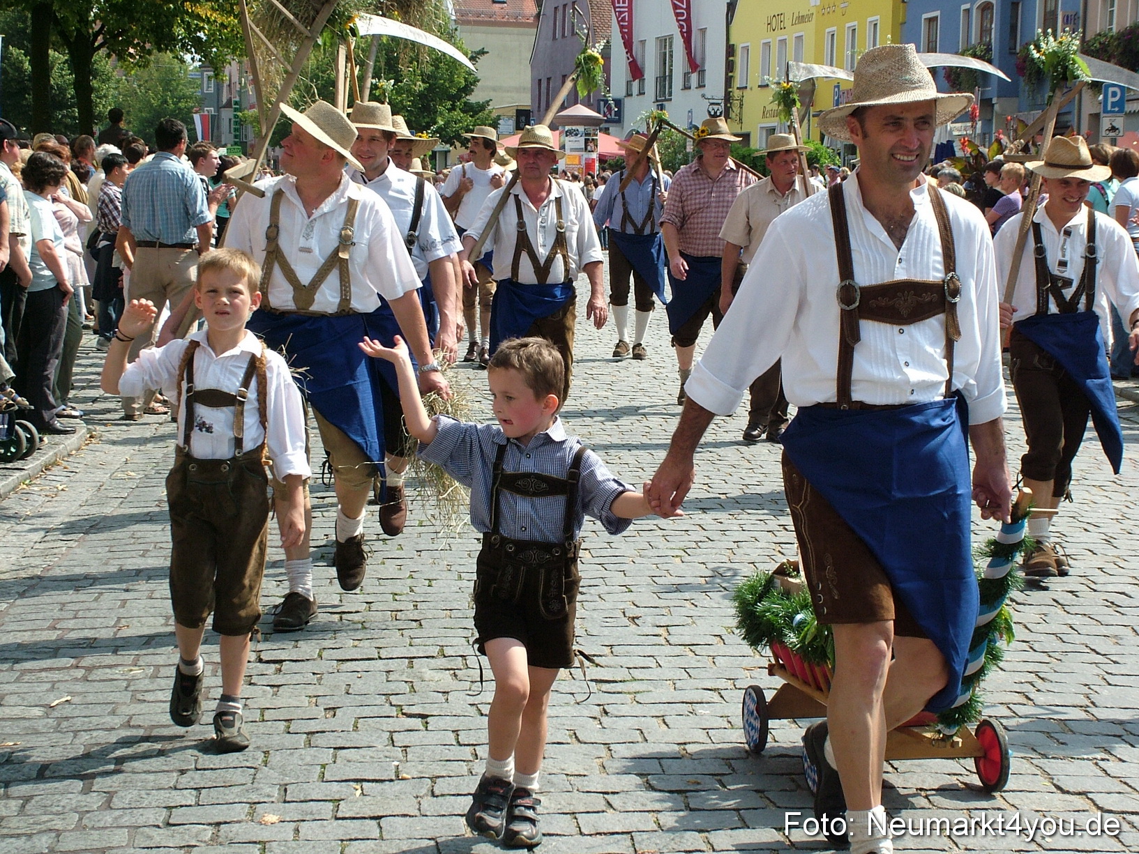 0478 Volksfestzug 120807
