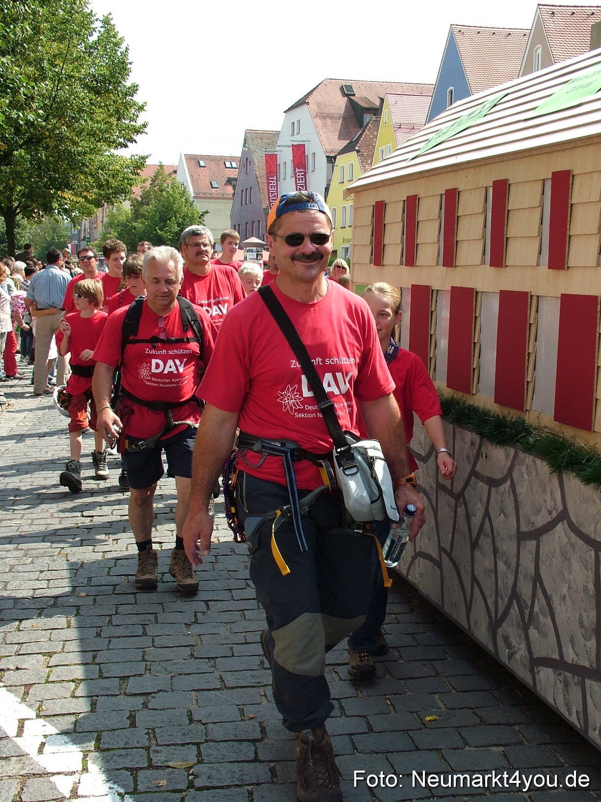 0484 Volksfestzug 120807
