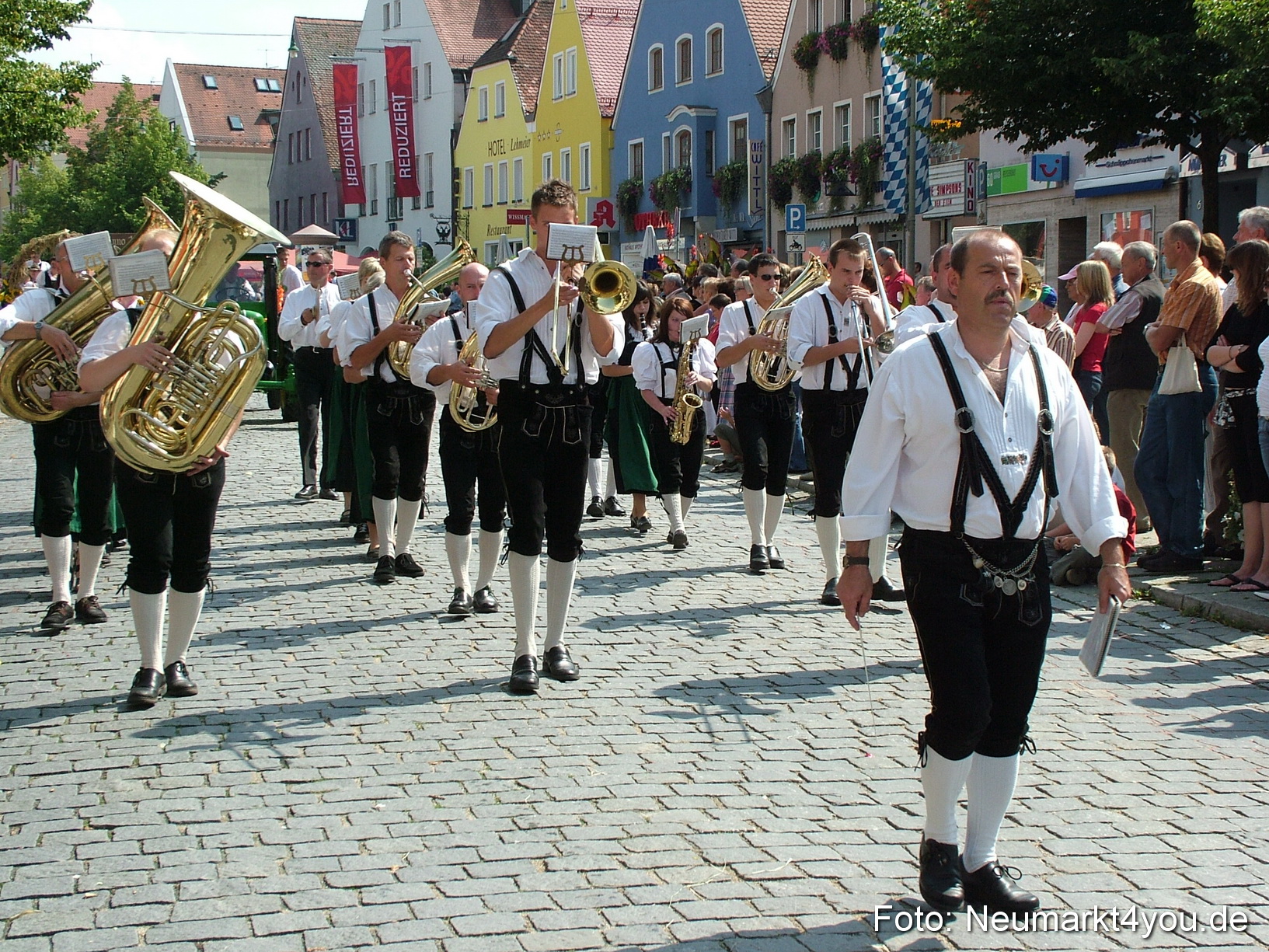 0499 Volksfestzug 120807