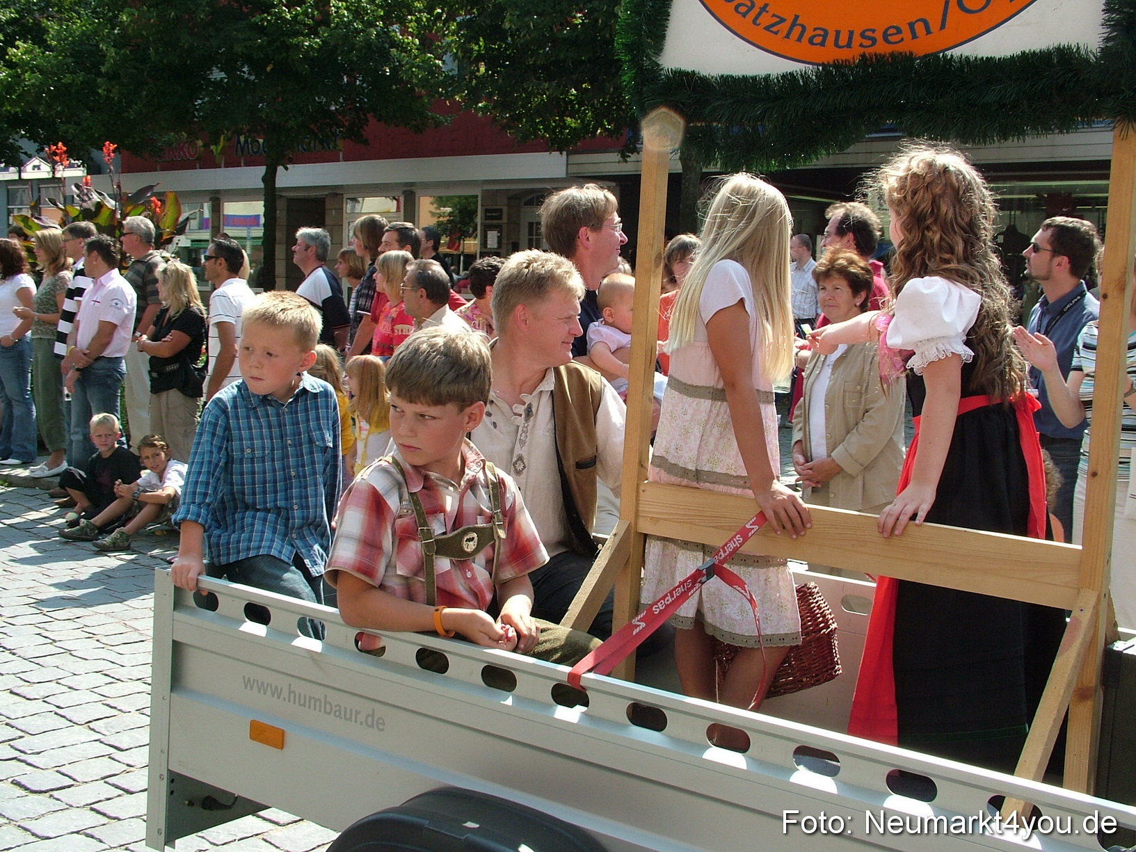 0502 Volksfestzug 120807