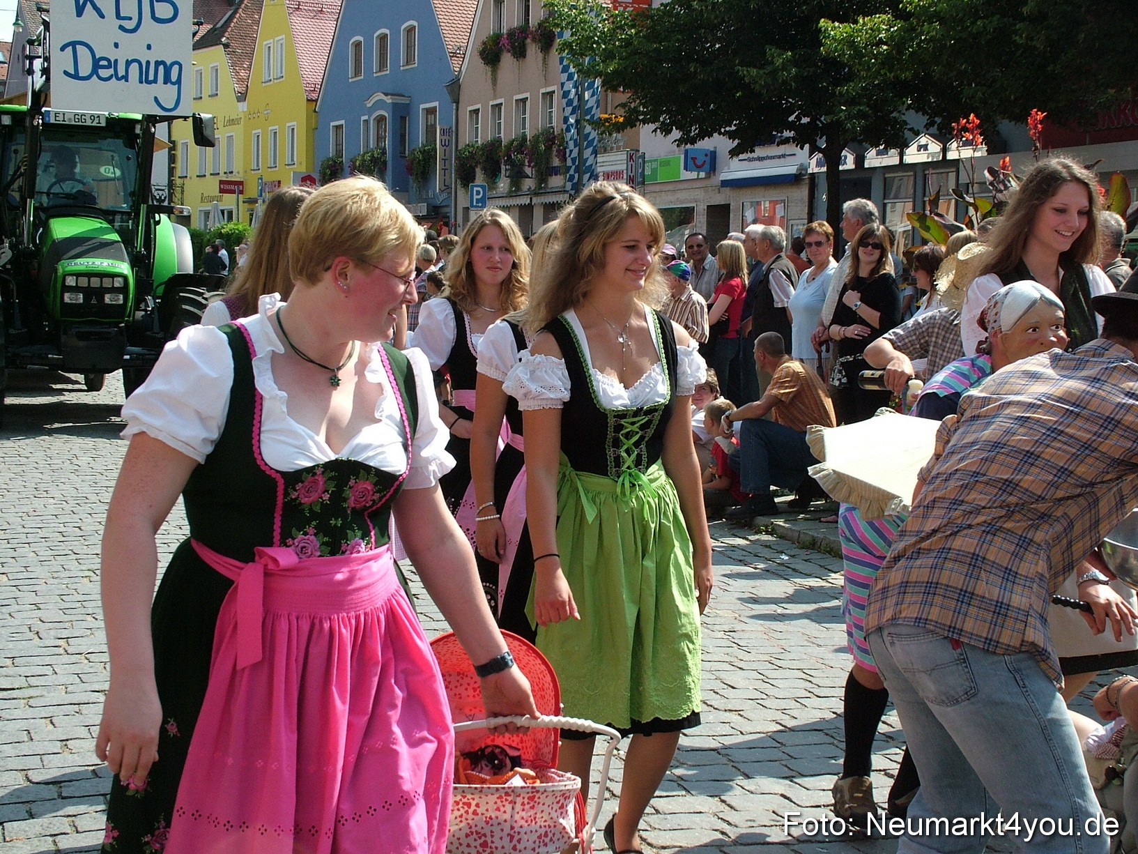 0515 Volksfestzug 120807