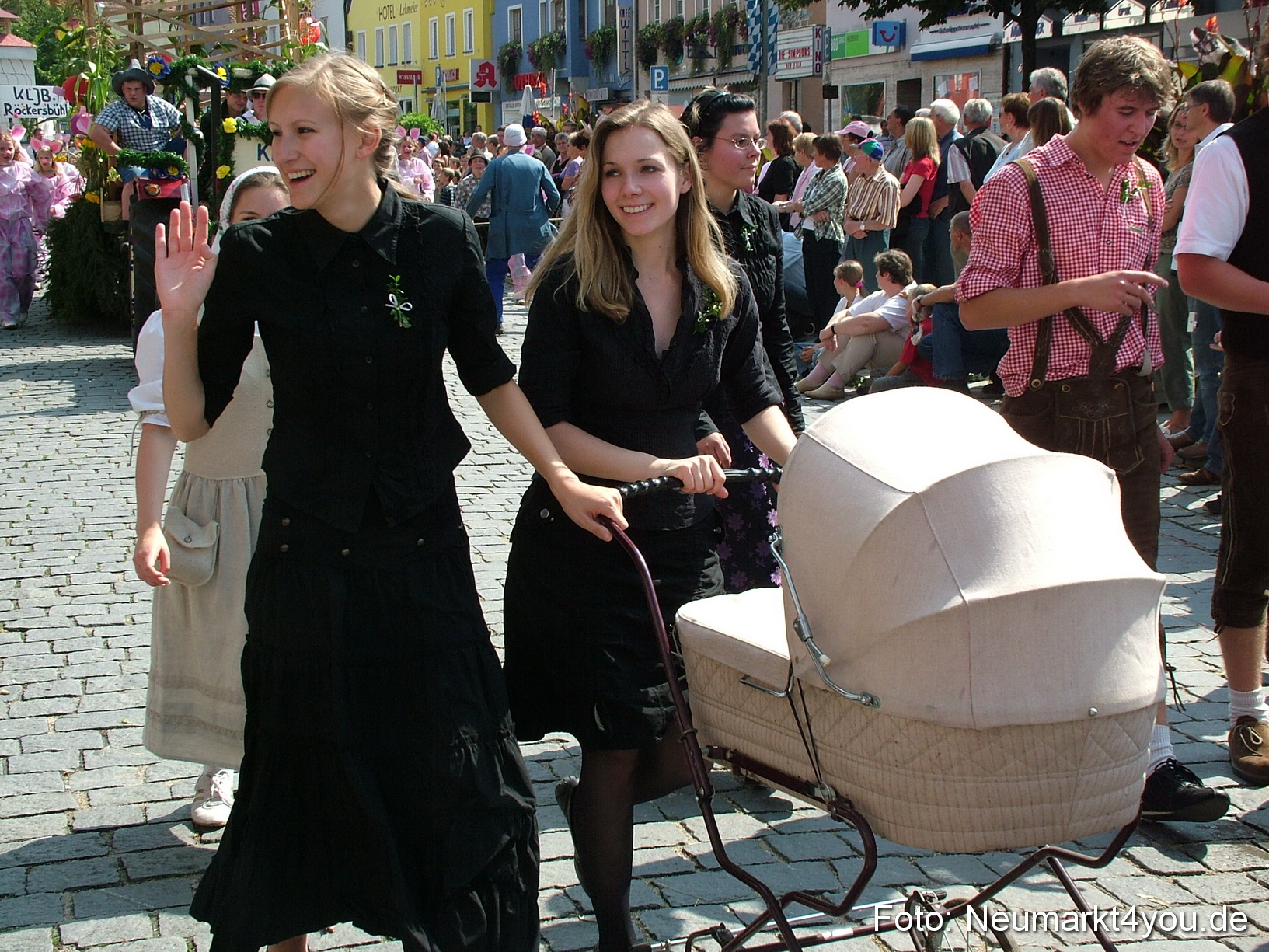 0517 Volksfestzug 120807