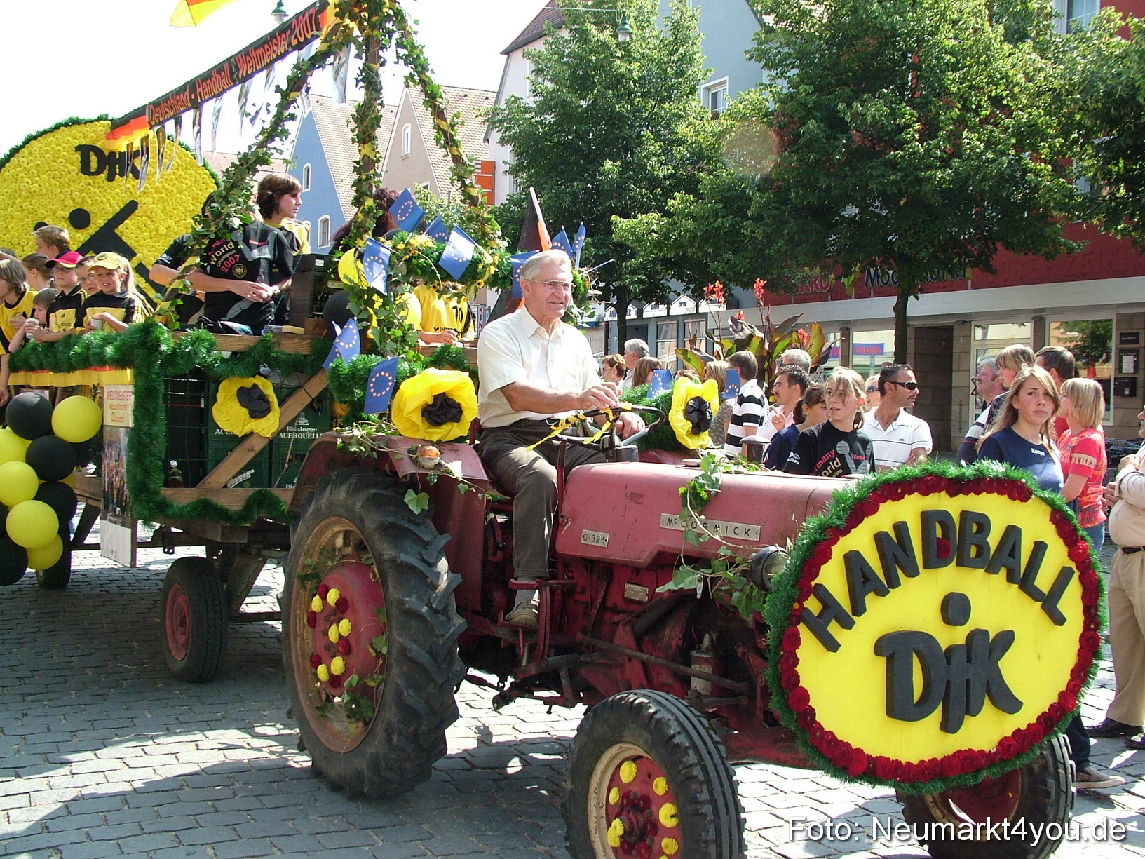 0534 Volksfestzug 120807