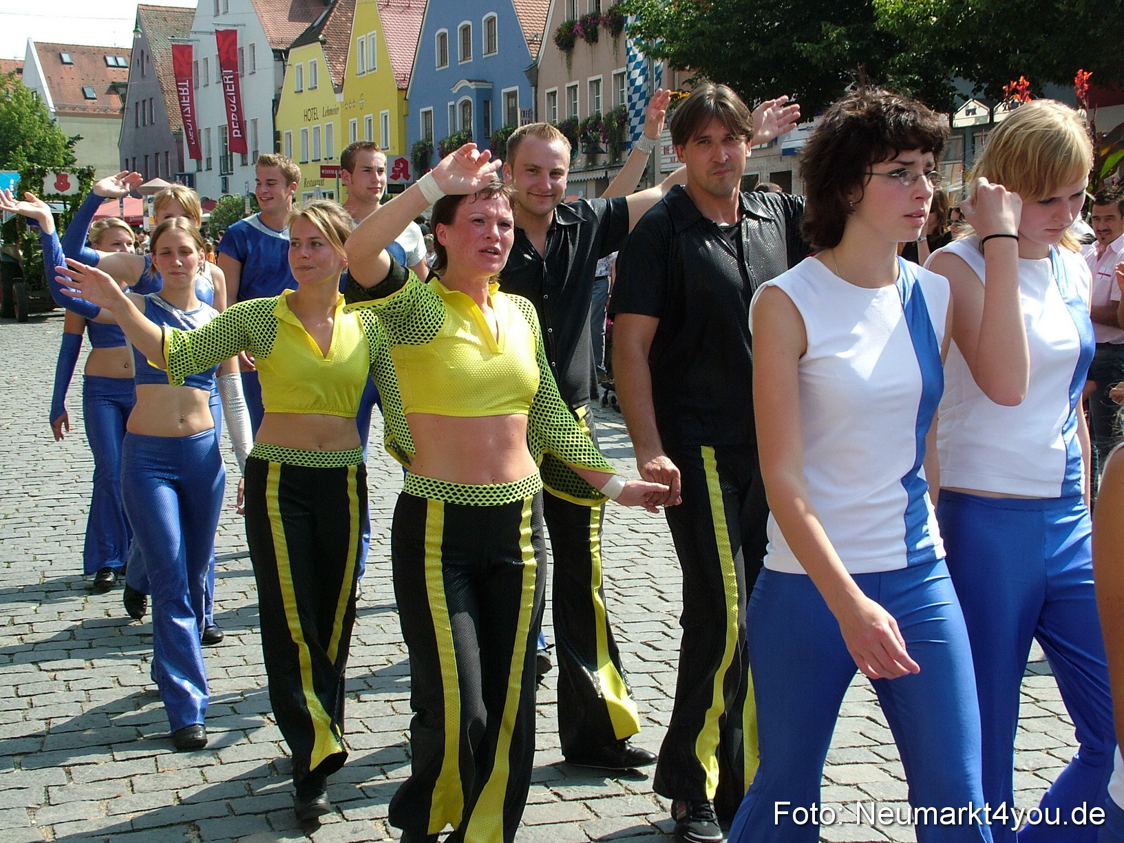 0541 Volksfestzug 120807