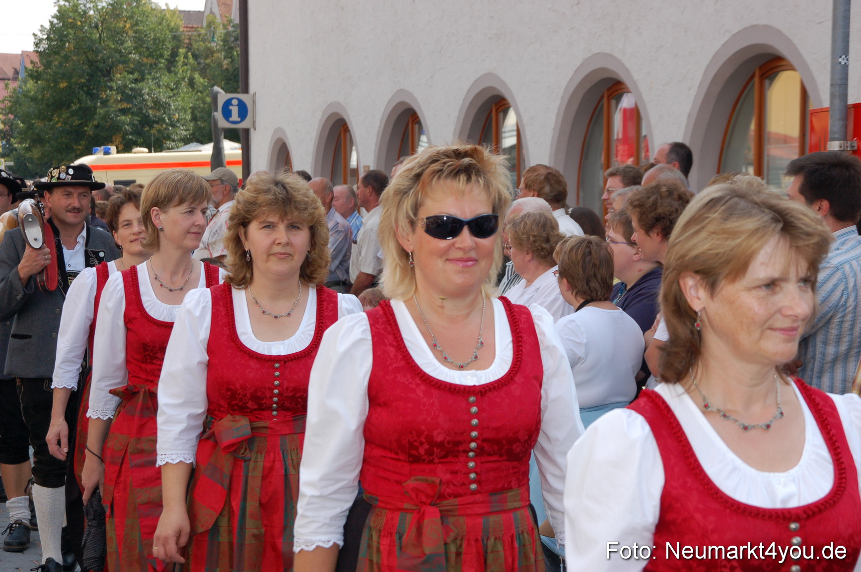 0599 Volksfestzug 120807