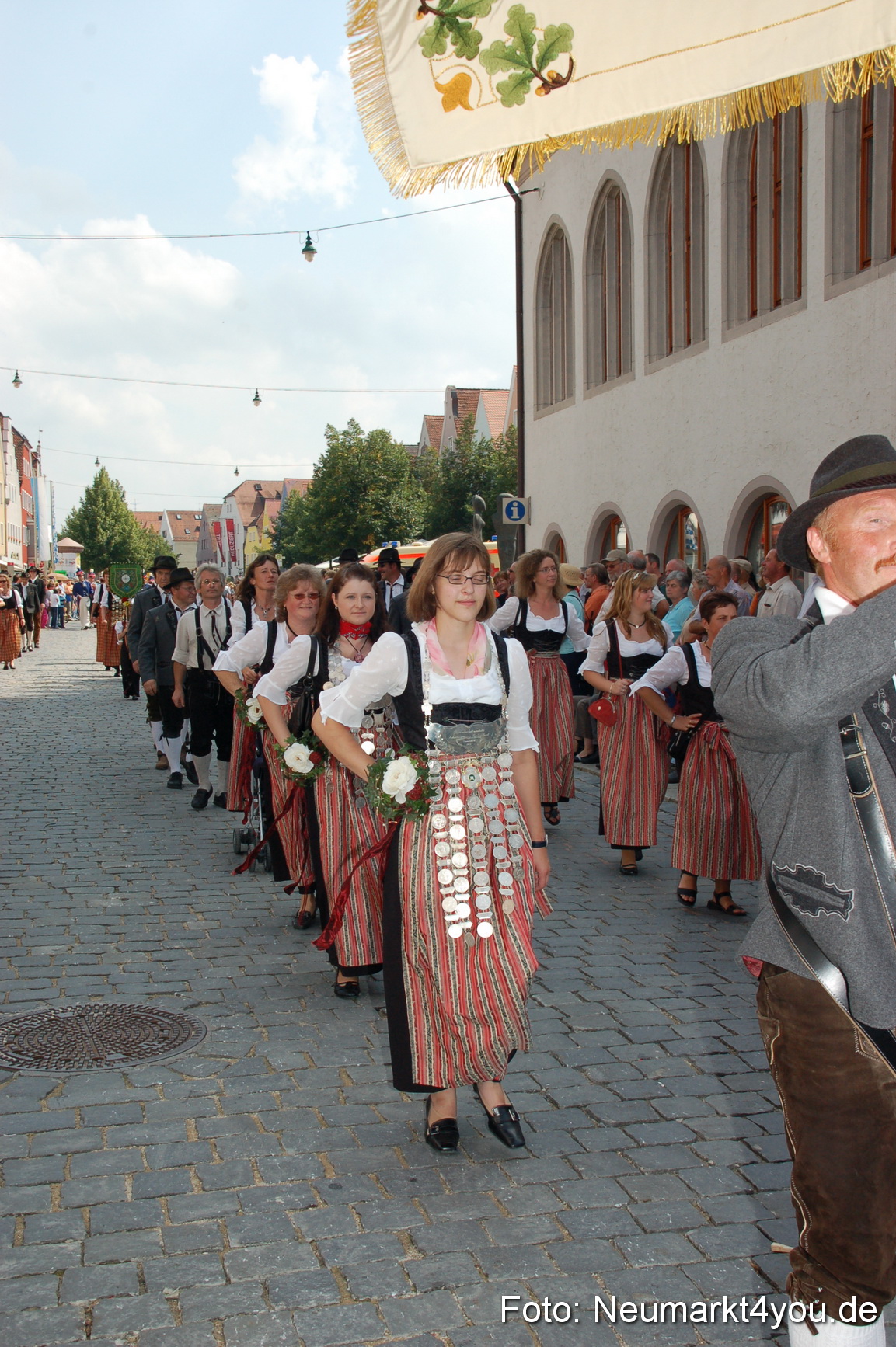 0604 Volksfestzug 120807