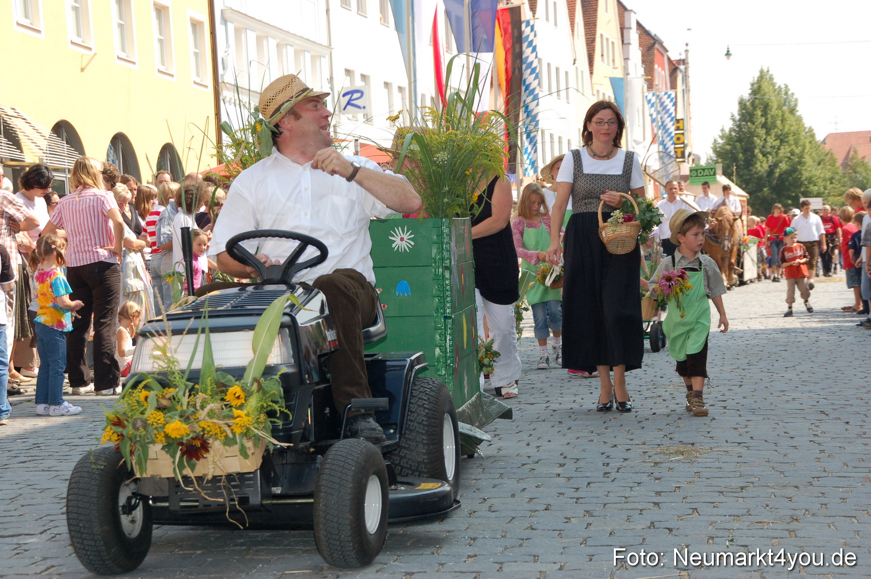 0623 Volksfestzug 120807