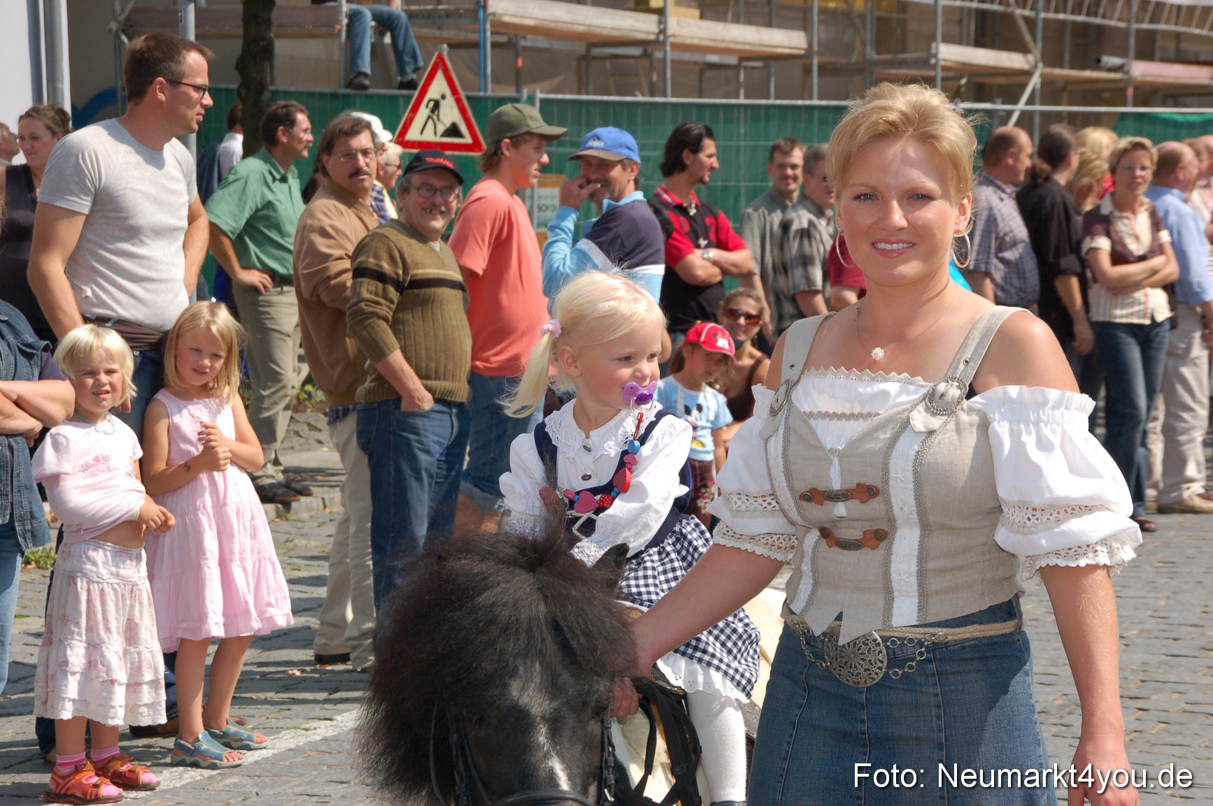 0631 Volksfestzug 120807