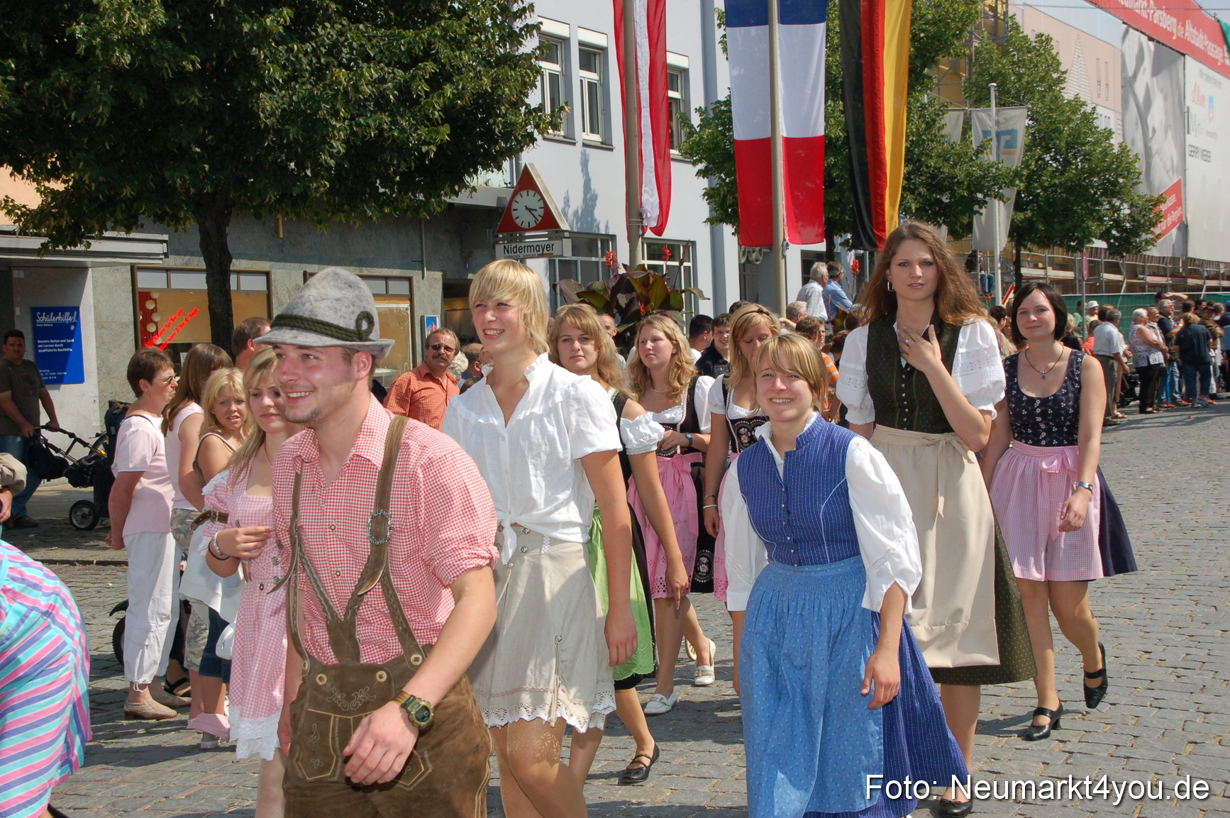 0664 Volksfestzug 120807