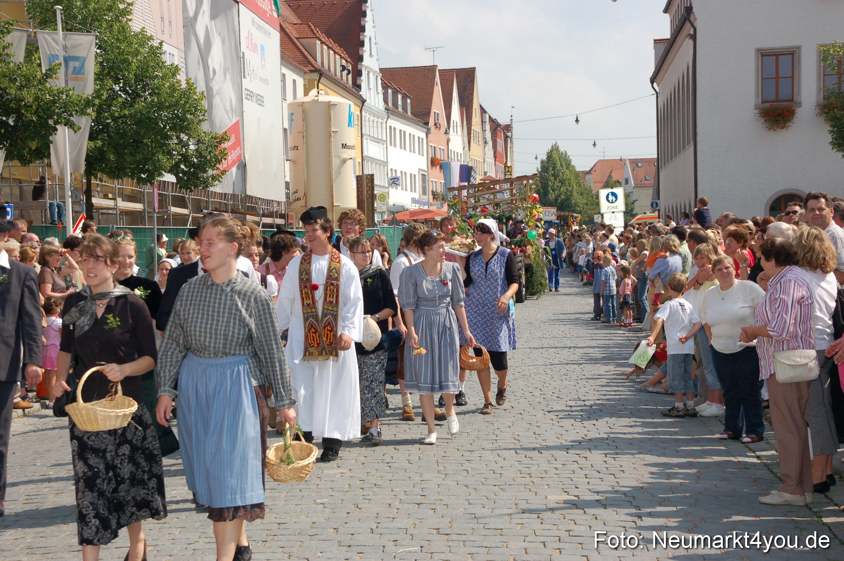 0667 Volksfestzug 120807