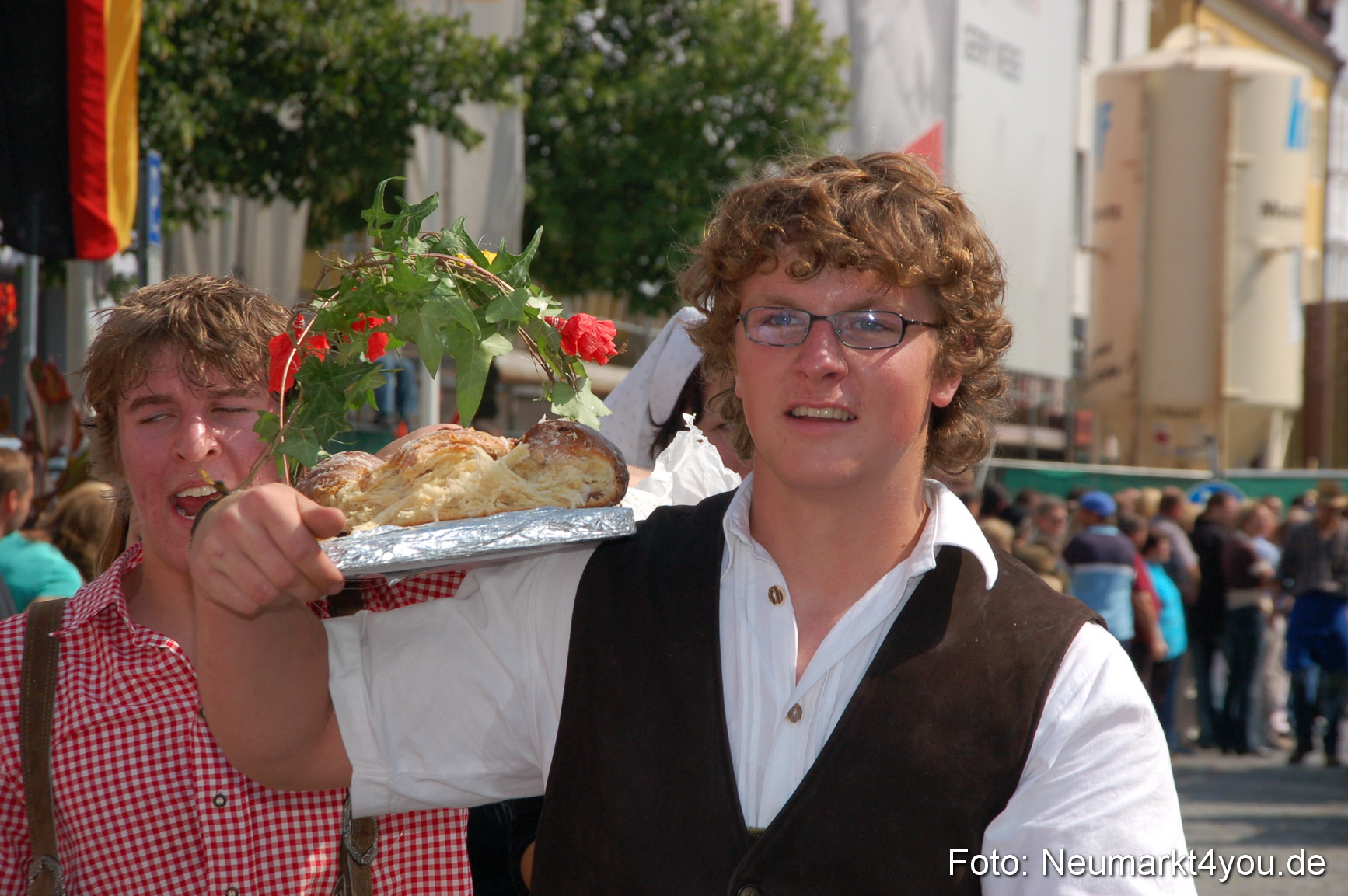 0670 Volksfestzug 120807