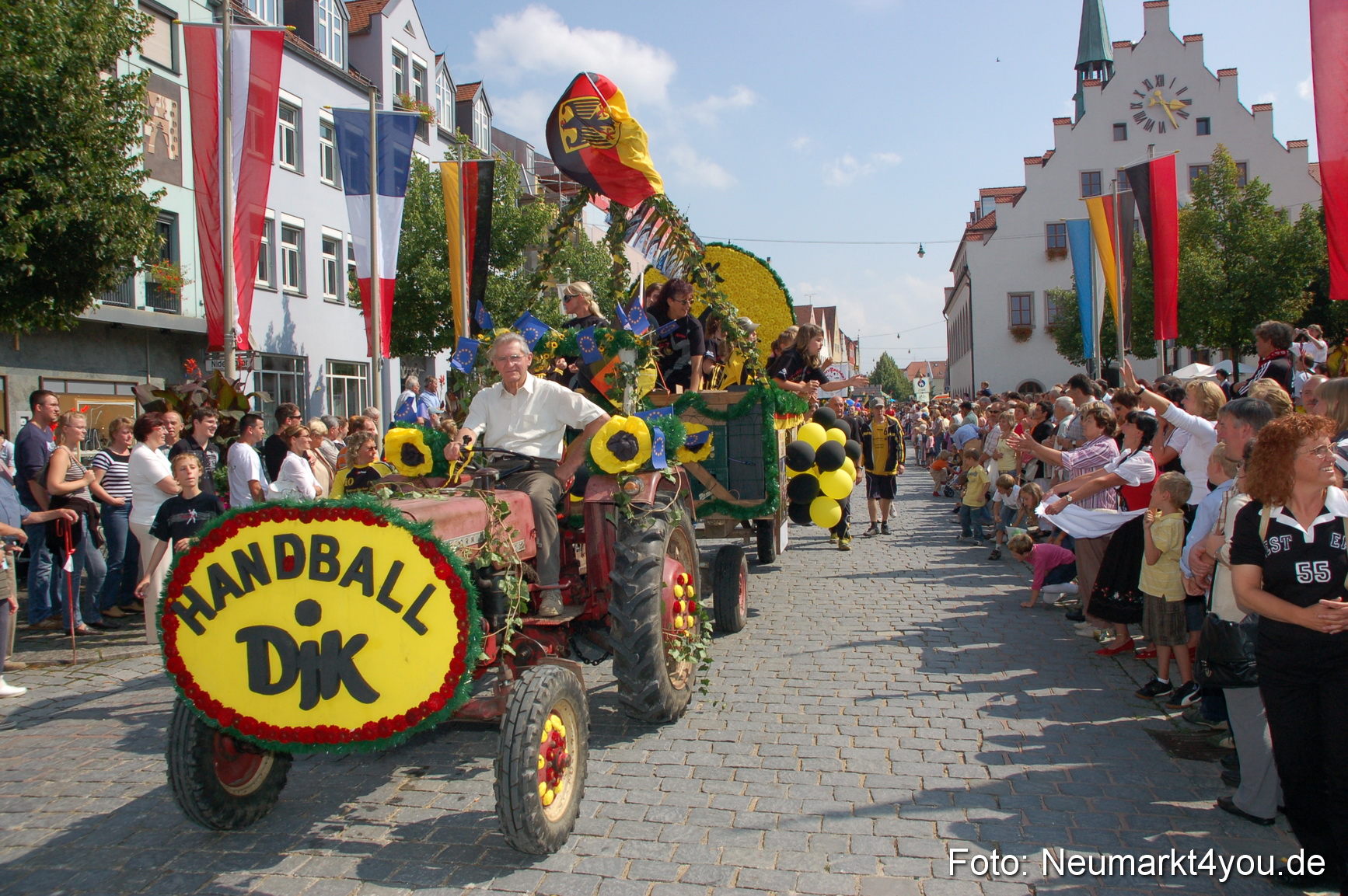 0692 Volksfestzug 120807
