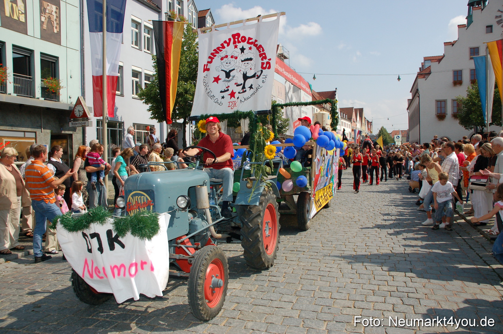 0695 Volksfestzug 120807