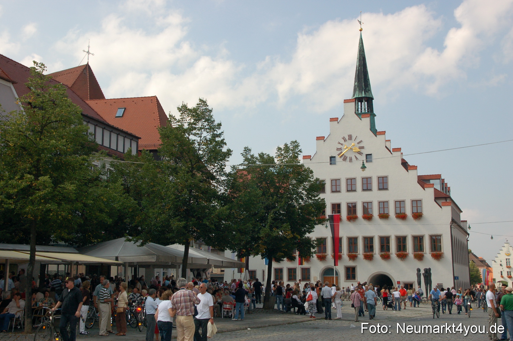 0736 Volksfestzug 120807
