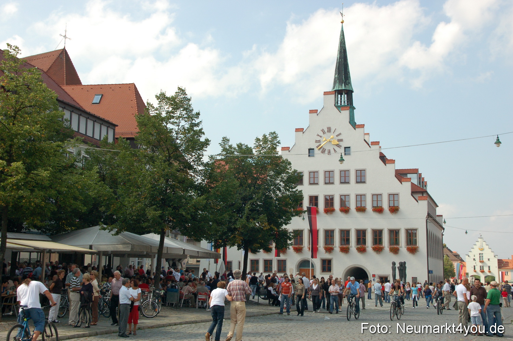 0737 Volksfestzug 120807
