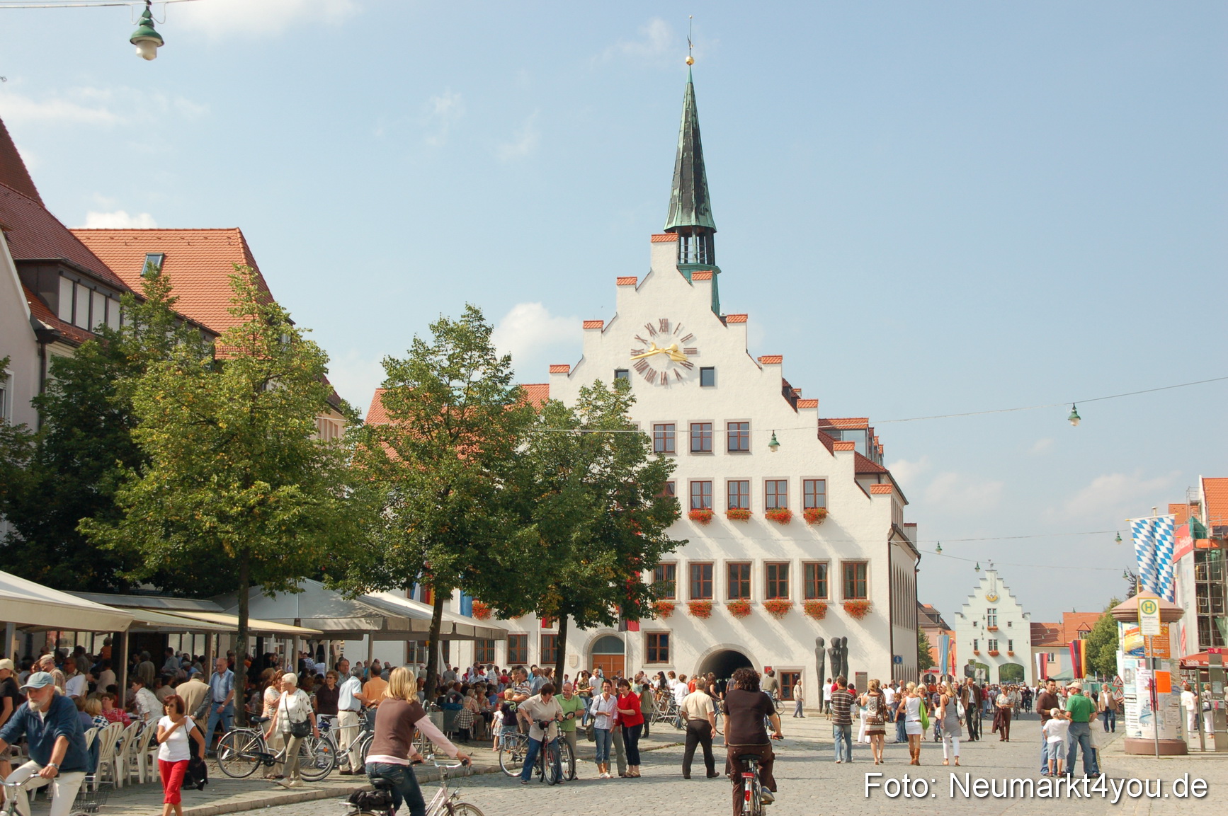 0738 Volksfestzug 120807