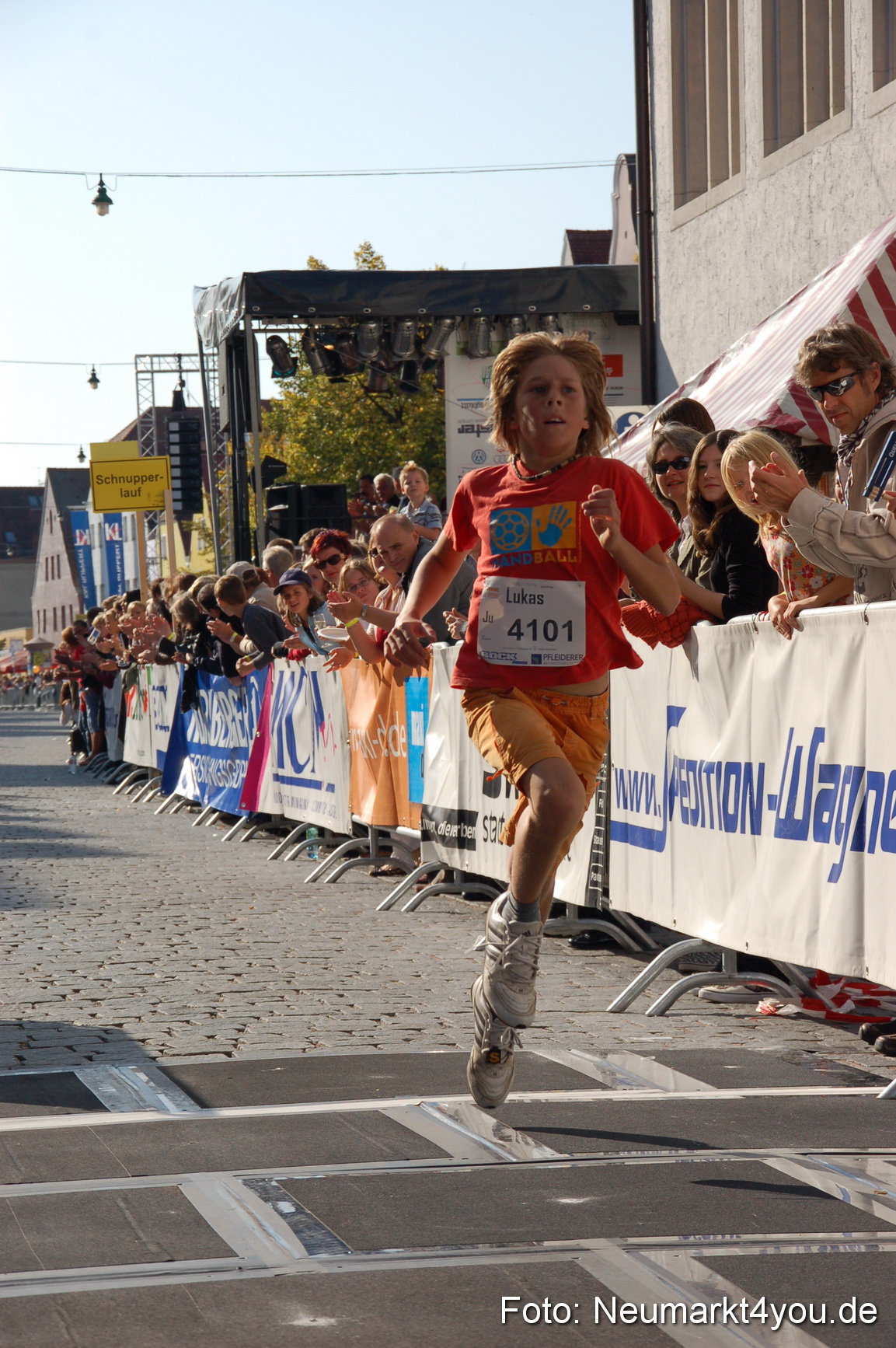 0002 Zieleinlauf Rathaus Neumarkt 160907