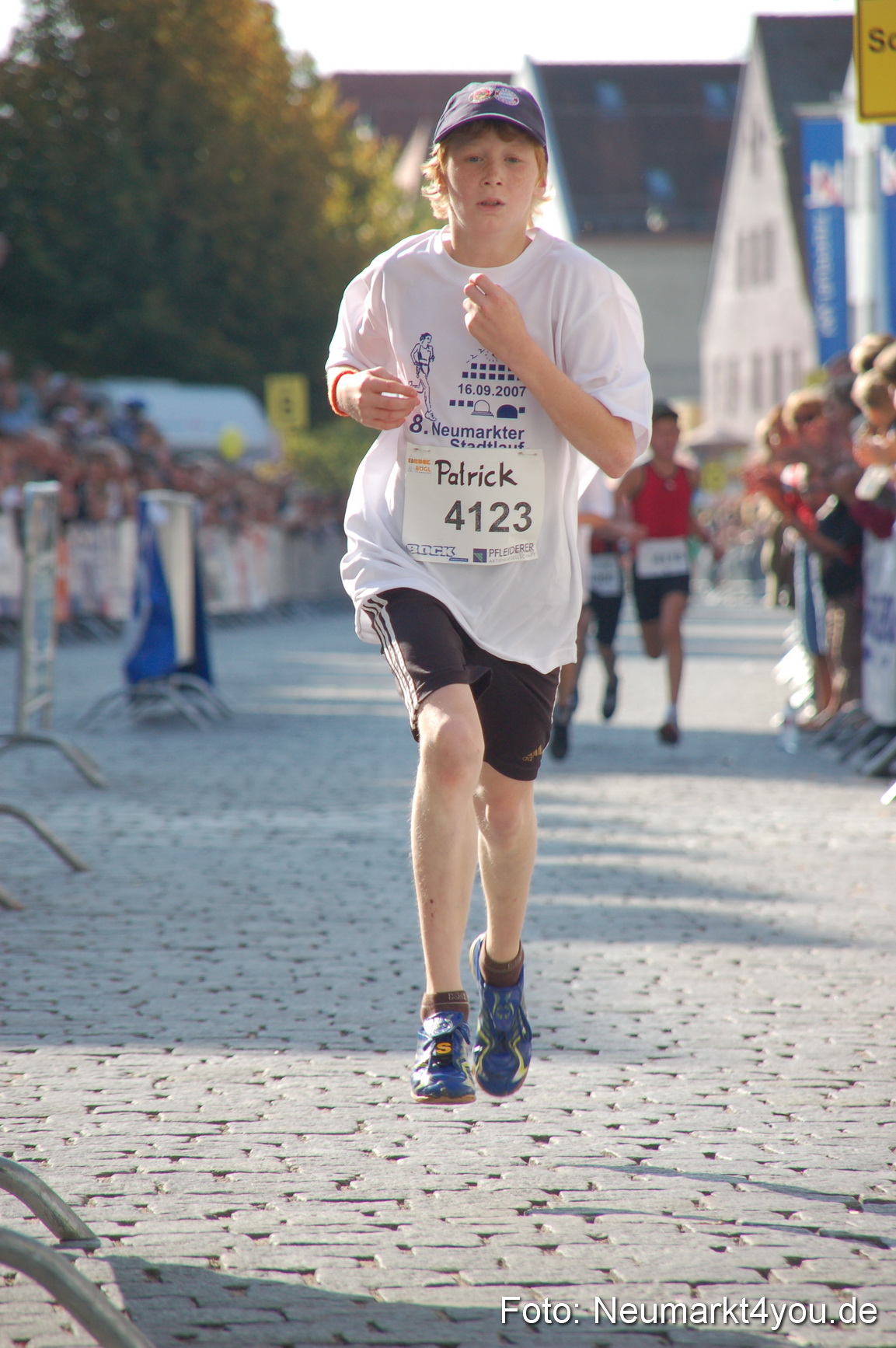 0005 Zieleinlauf Rathaus Neumarkt 160907