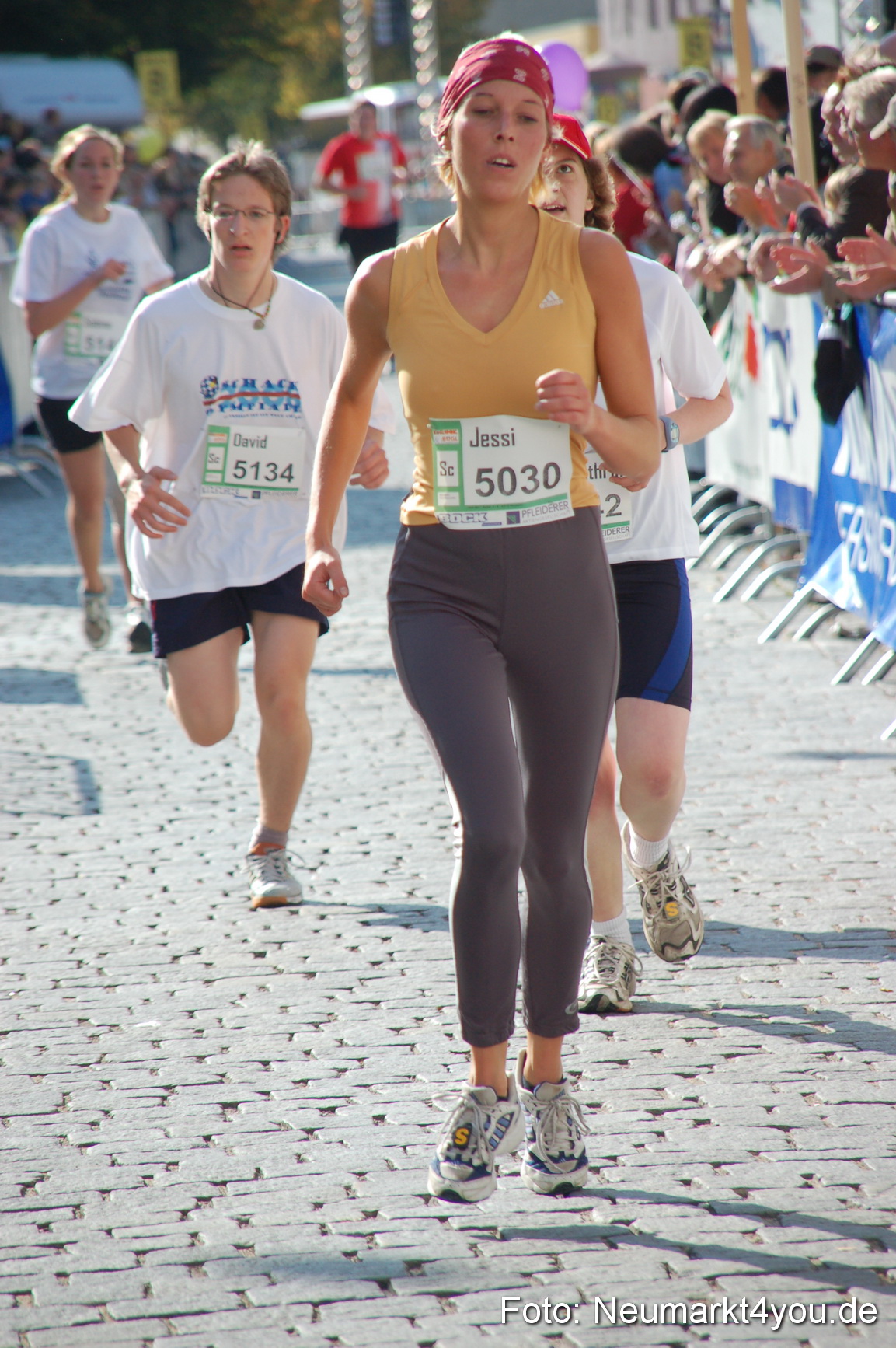 0027 Zieleinlauf Rathaus Neumarkt 160907