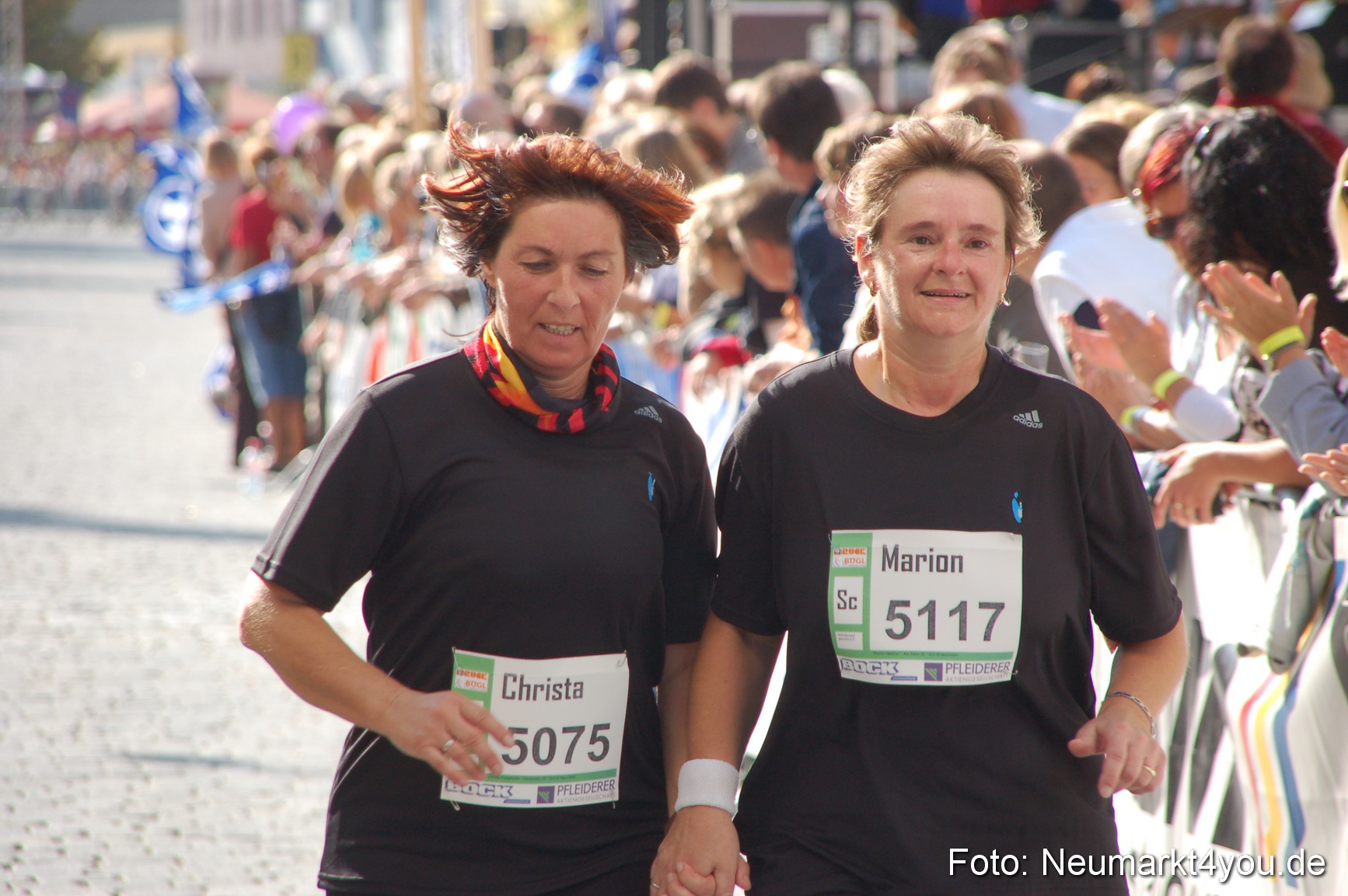 0037 Zieleinlauf Rathaus Neumarkt 160907