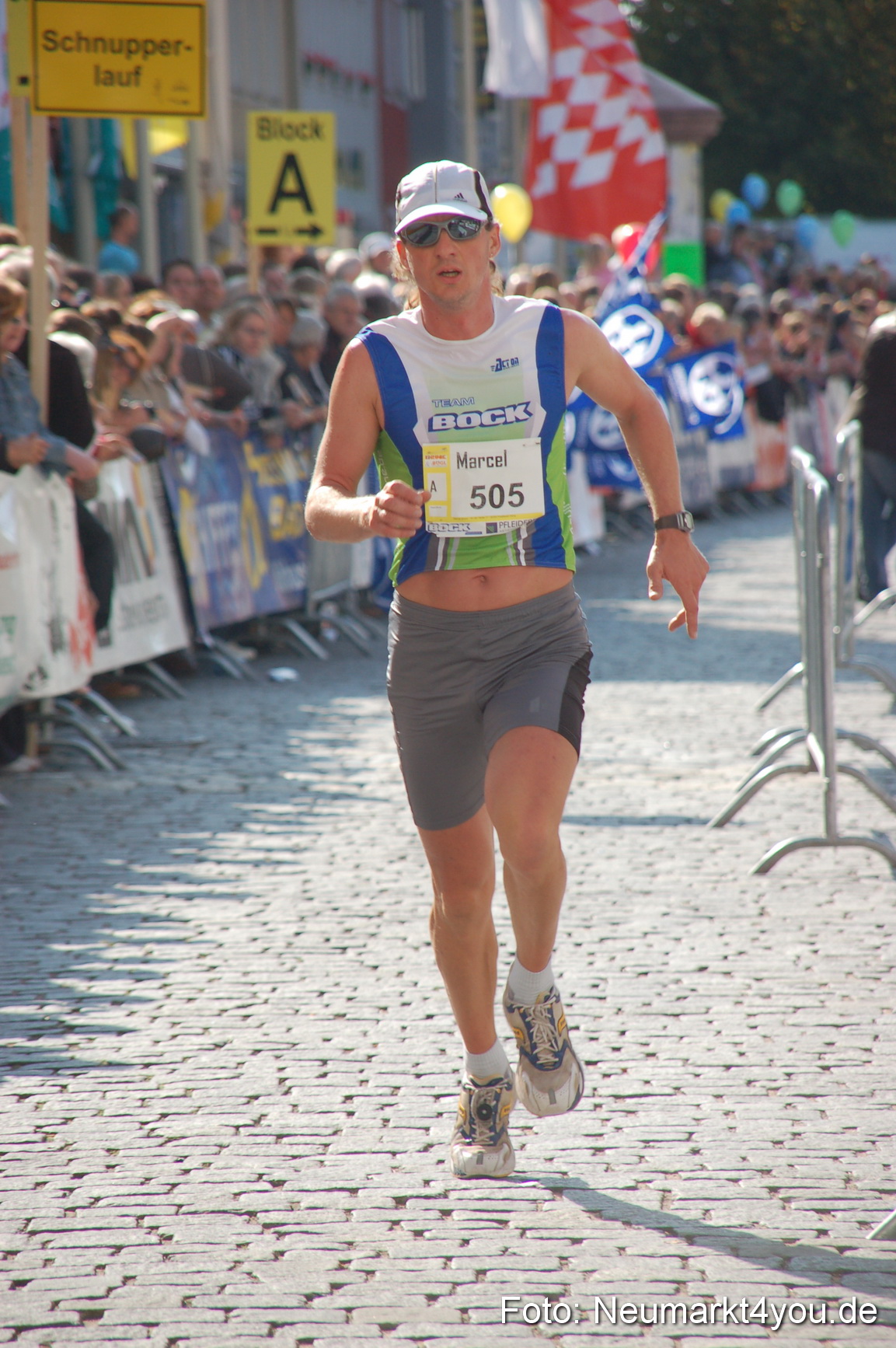 0044 Zieleinlauf Rathaus Neumarkt 160907