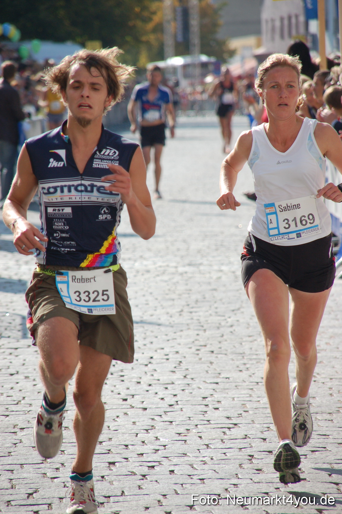 0049 Zieleinlauf Rathaus Neumarkt 160907
