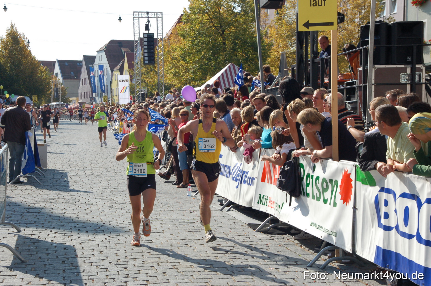 0052 Zieleinlauf Rathaus Neumarkt 160907
