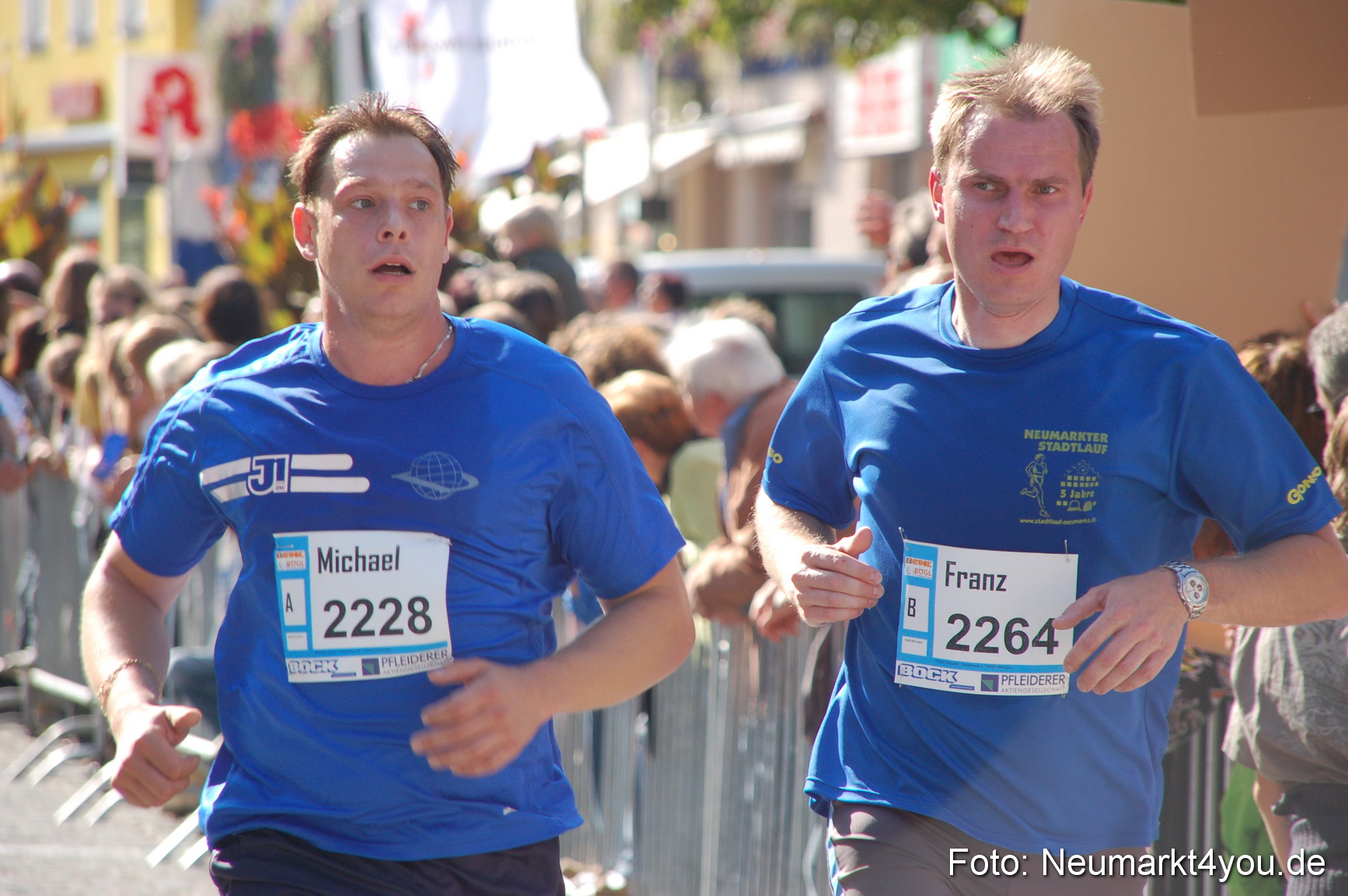 0062 Zieleinlauf Rathaus Neumarkt 160907