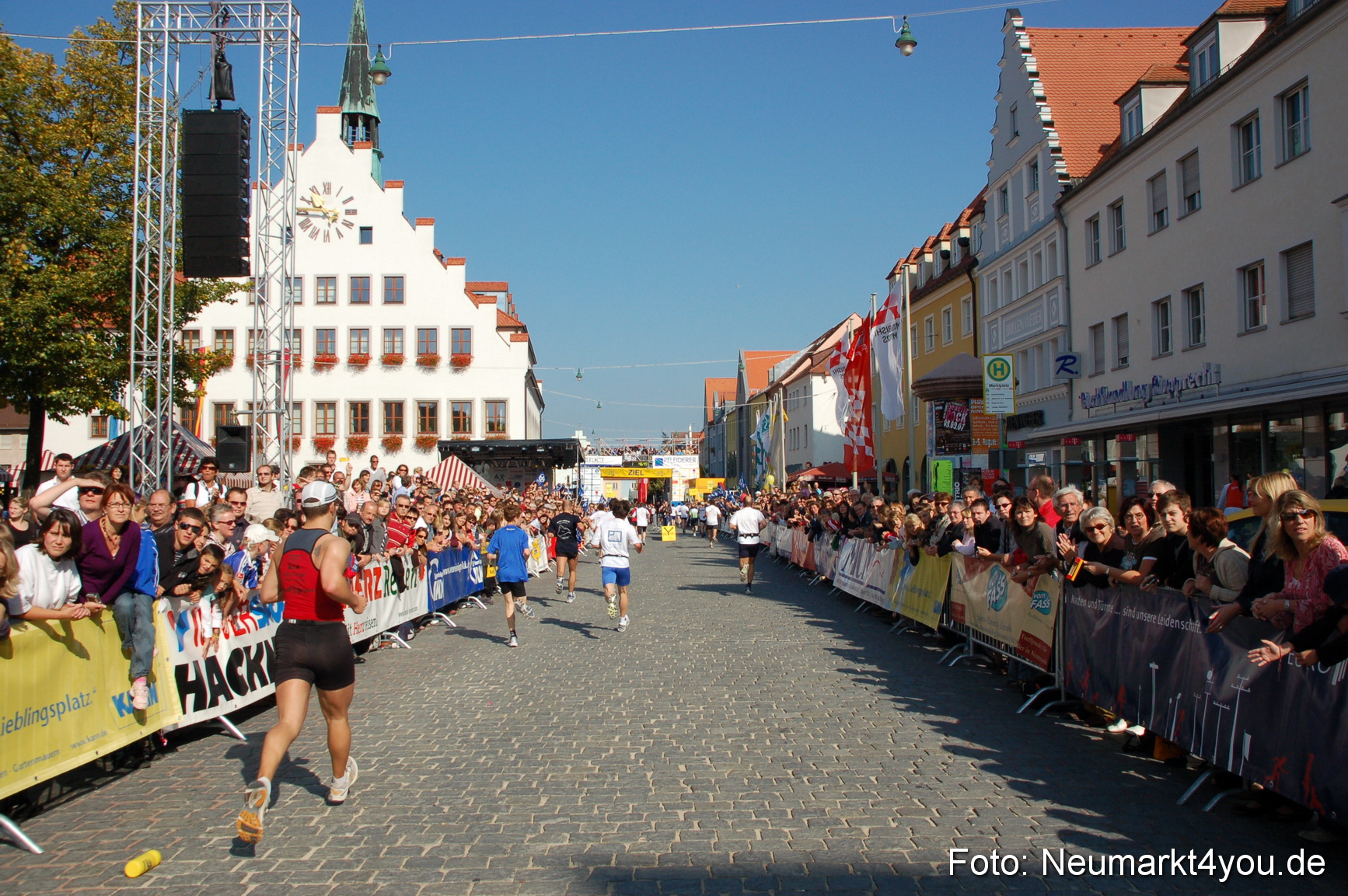 0064 Zieleinlauf Rathaus Neumarkt 160907