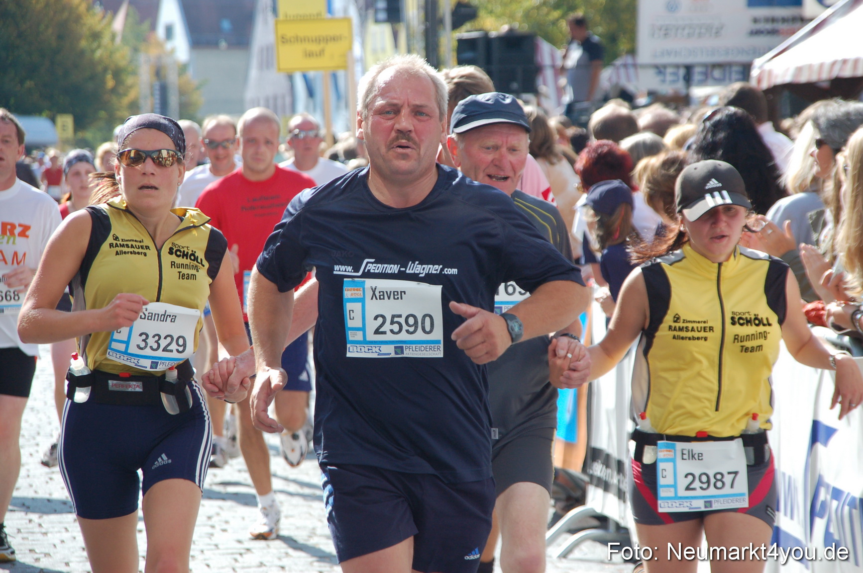 0089 Zieleinlauf Rathaus Neumarkt 160907