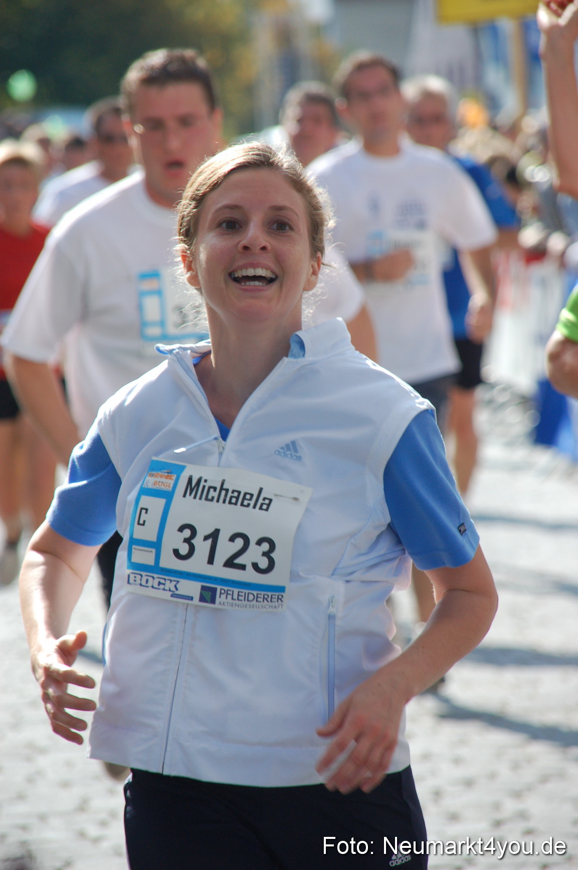 0090 Zieleinlauf Rathaus Neumarkt 160907