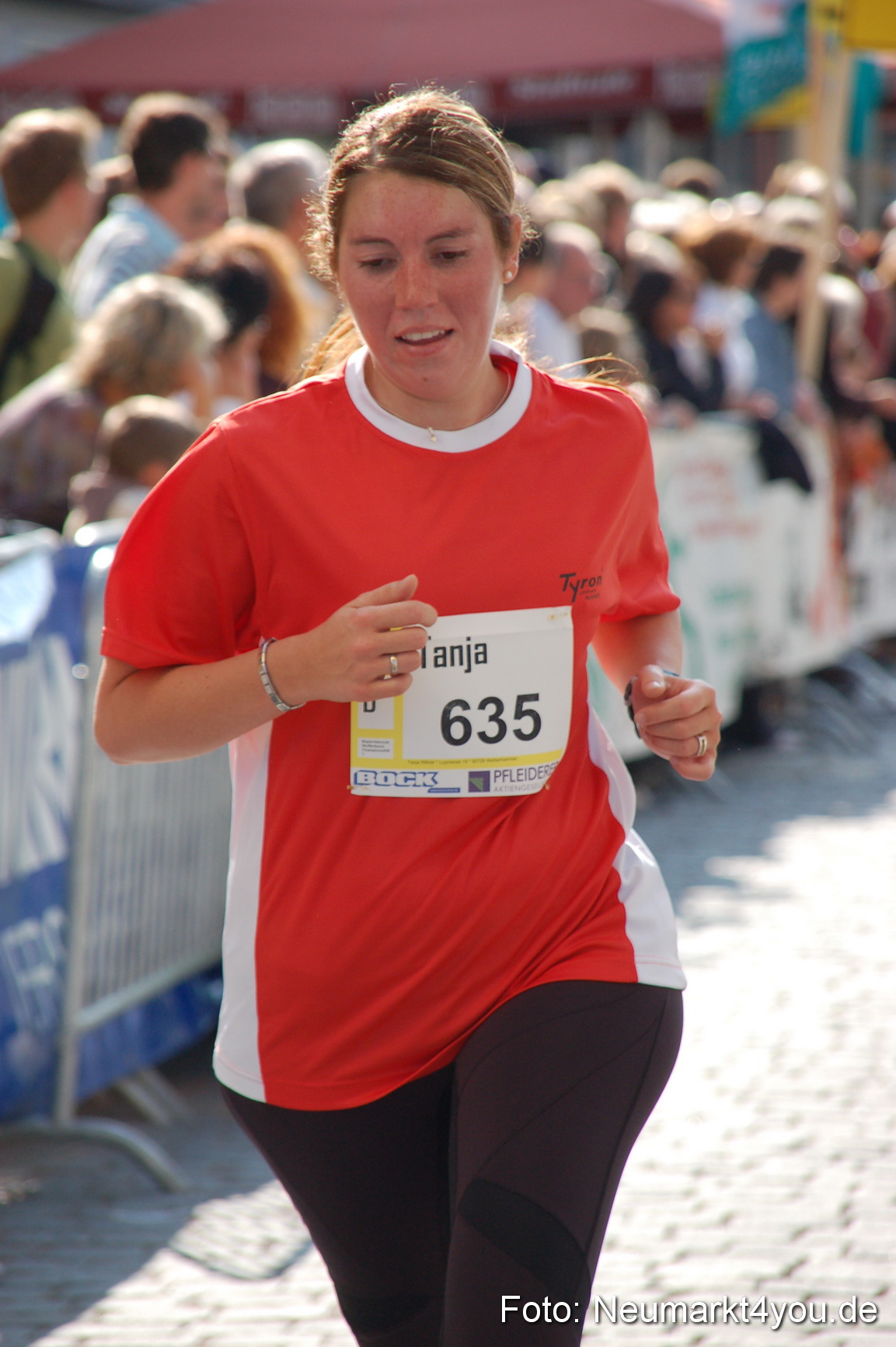 0096 Zieleinlauf Rathaus Neumarkt 160907