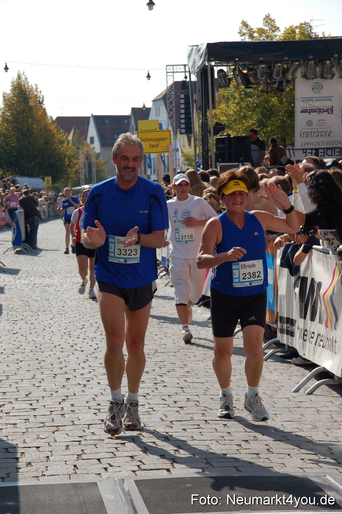 0101 Zieleinlauf Rathaus Neumarkt 160907